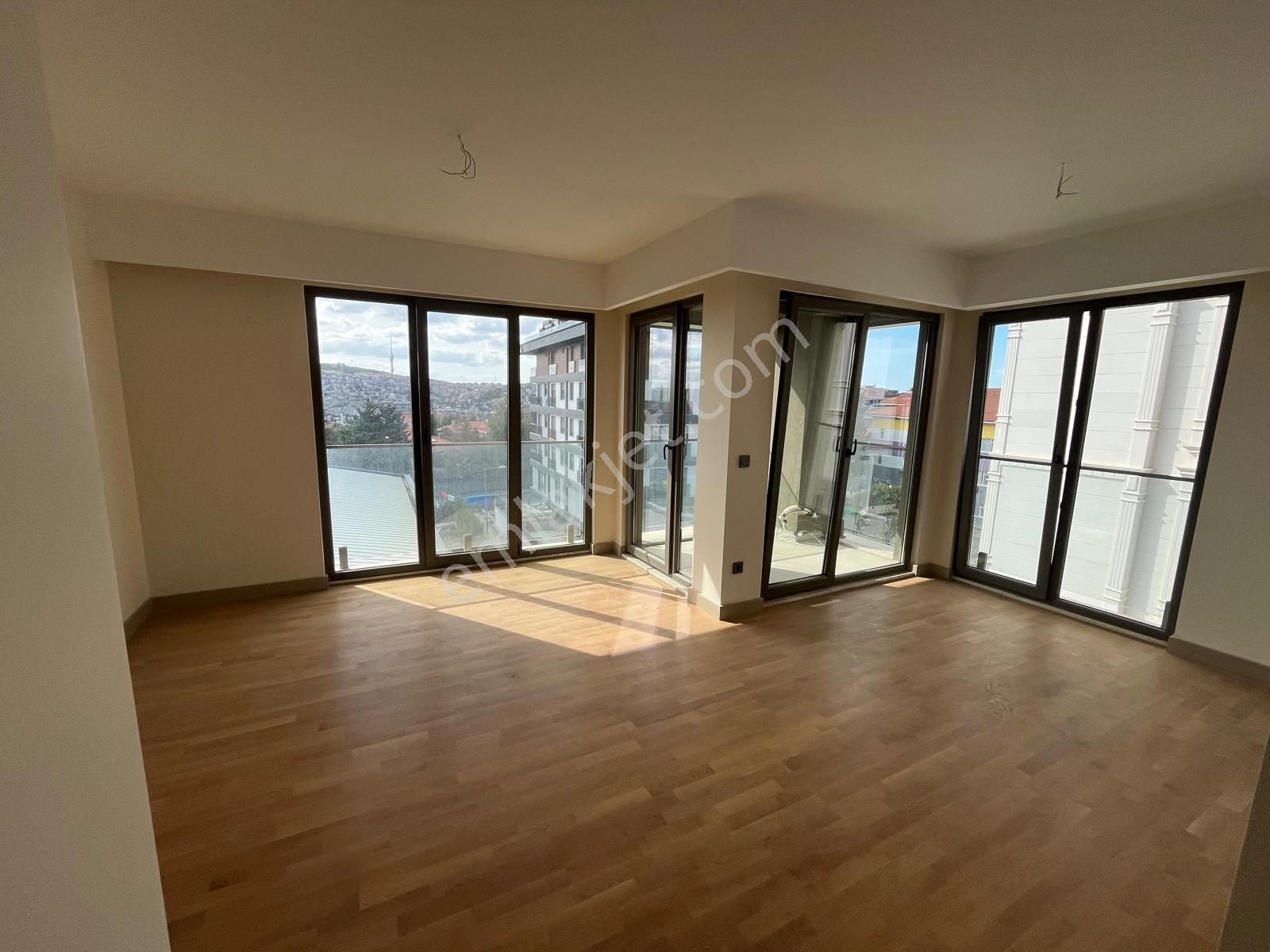 Naturel Emlaktan Çengelköyde 2+1 Geniş Daire - Görsel 16