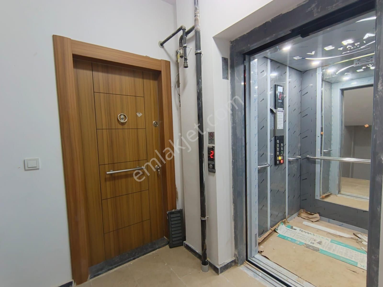 Çekmeköy Çatalmeşe Mh'de Satılık Lüks 3+1120m²arakat Asansörlü Daire - Görsel 4