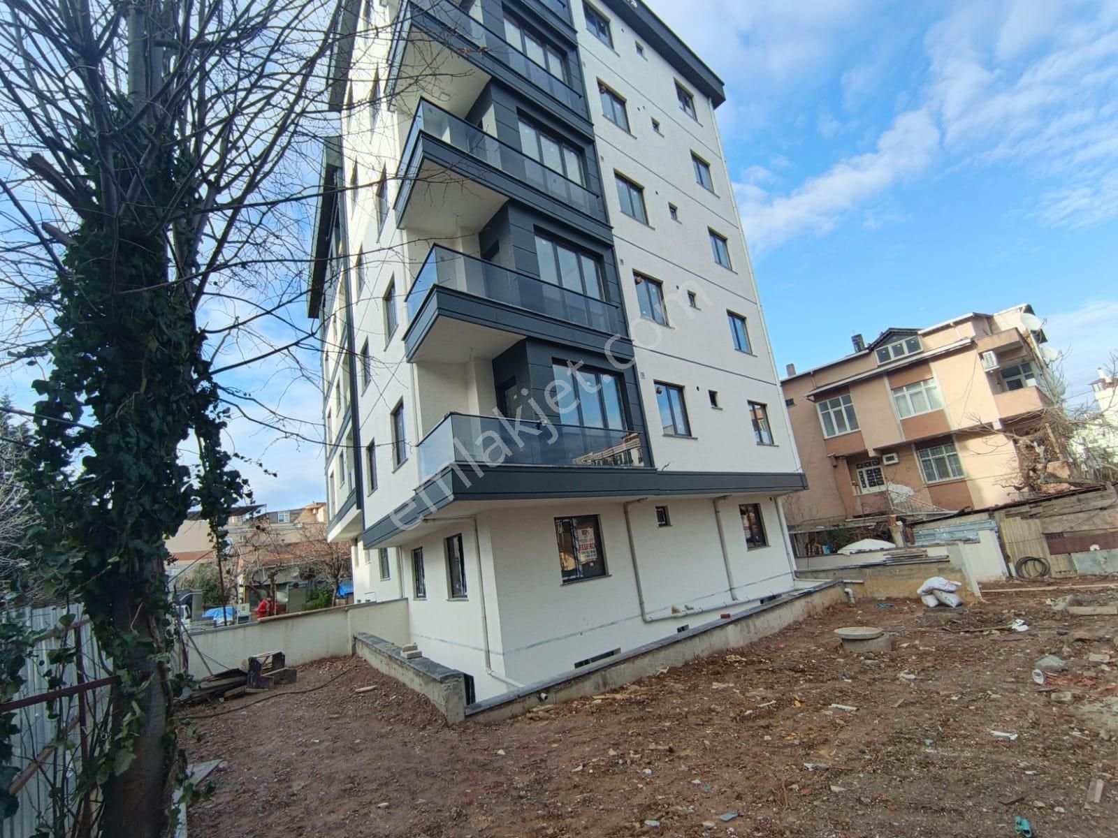 Çekmeköy Çatalmeşe Mh'de Satılık Lüks 3+1120m²arakat Asansörlü Daire - Görsel 2