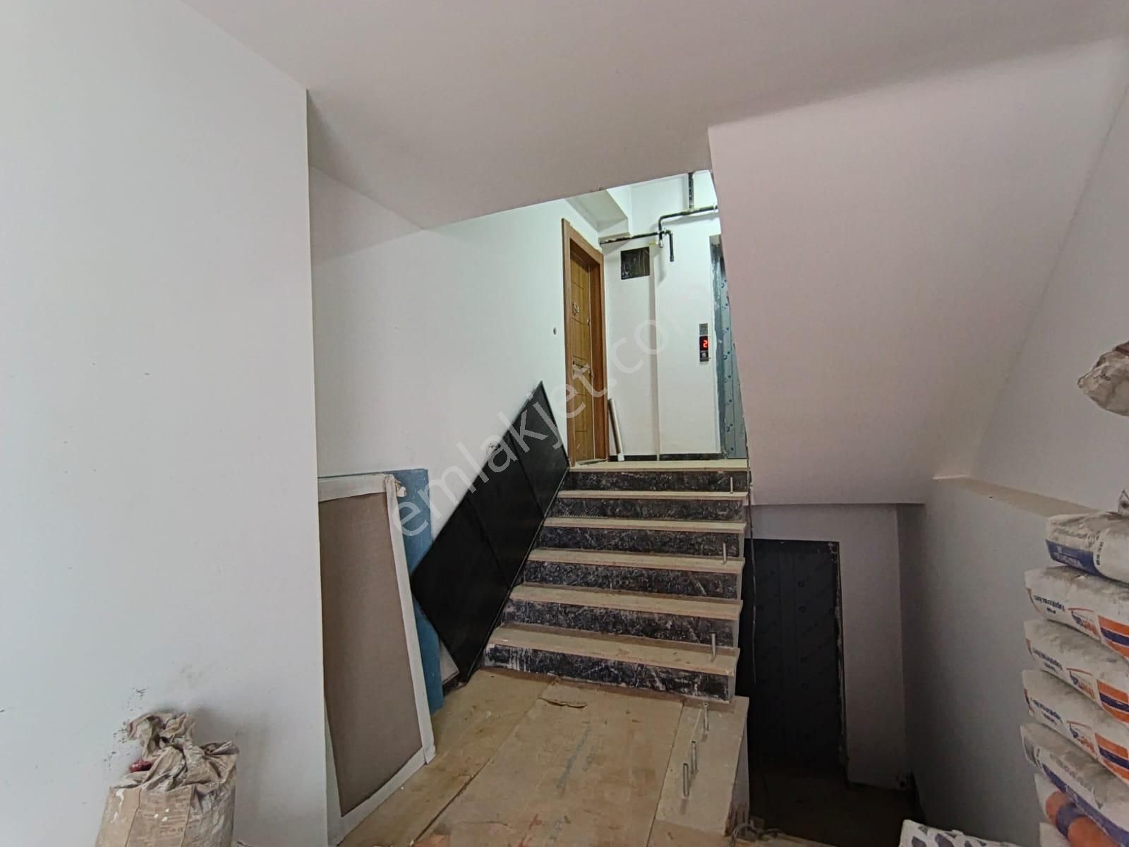 Çekmeköy Çatalmeşe Mh'de Satılık Lüks 3+1120m²arakat Asansörlü Daire - Görsel 5