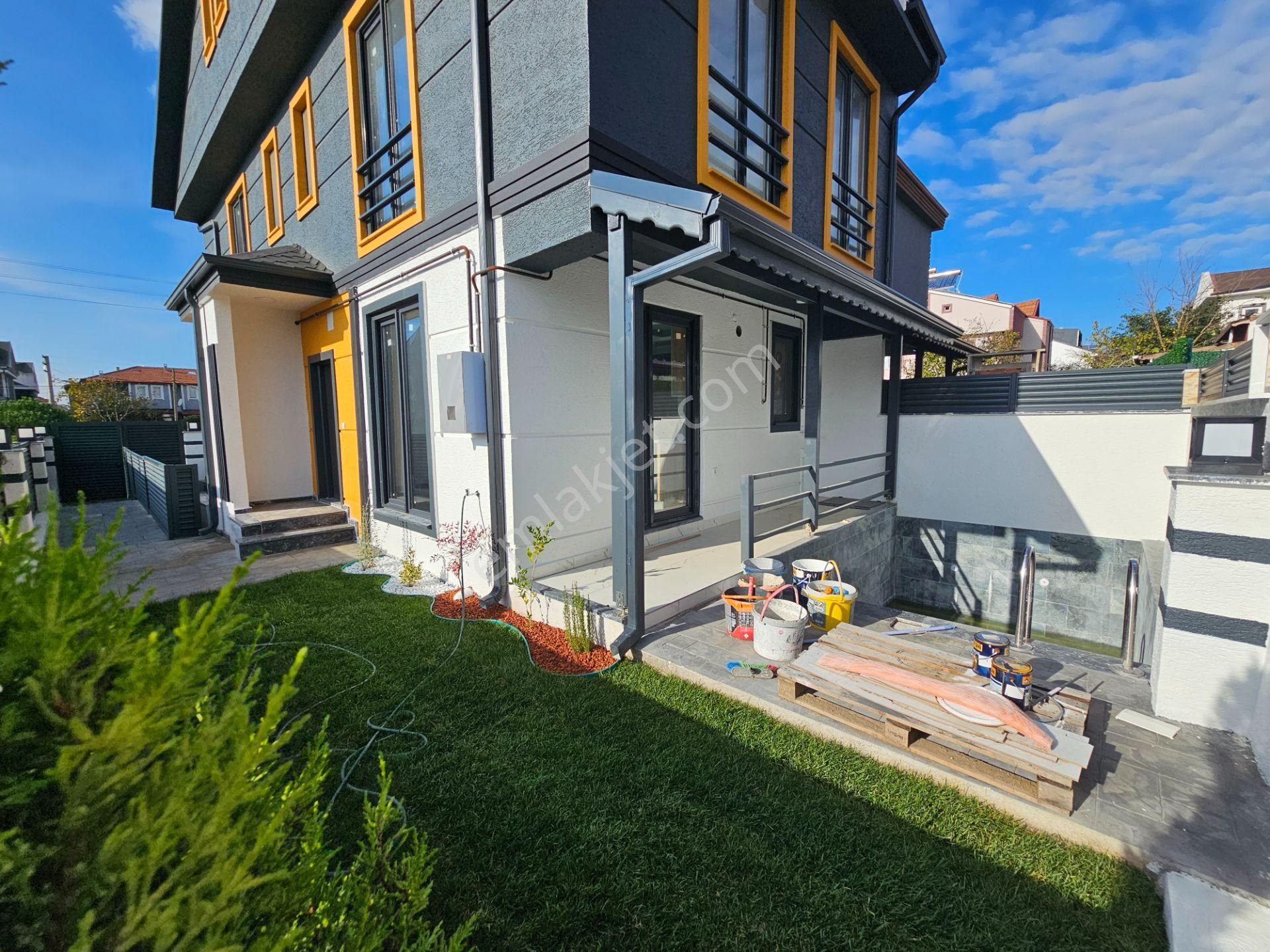 Kocaali Sakarya'da 3+1 Deniz 'e 70 Mt. Mesafede , Havuzlu , Yerden Isıtmalı Villa - Görsel 5