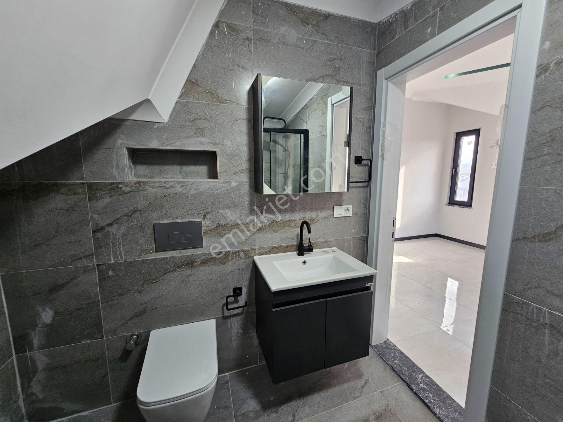 Kocaali Sakarya'da 3+1 Deniz 'e 70 Mt. Mesafede , Havuzlu , Yerden Isıtmalı Villa - Görsel 34