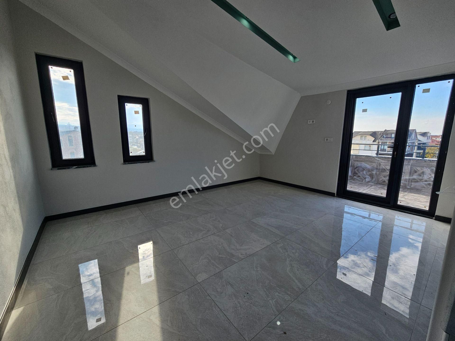 Kocaali Sakarya'da 3+1 Deniz 'e 70 Mt. Mesafede , Havuzlu , Yerden Isıtmalı Villa - Görsel 32