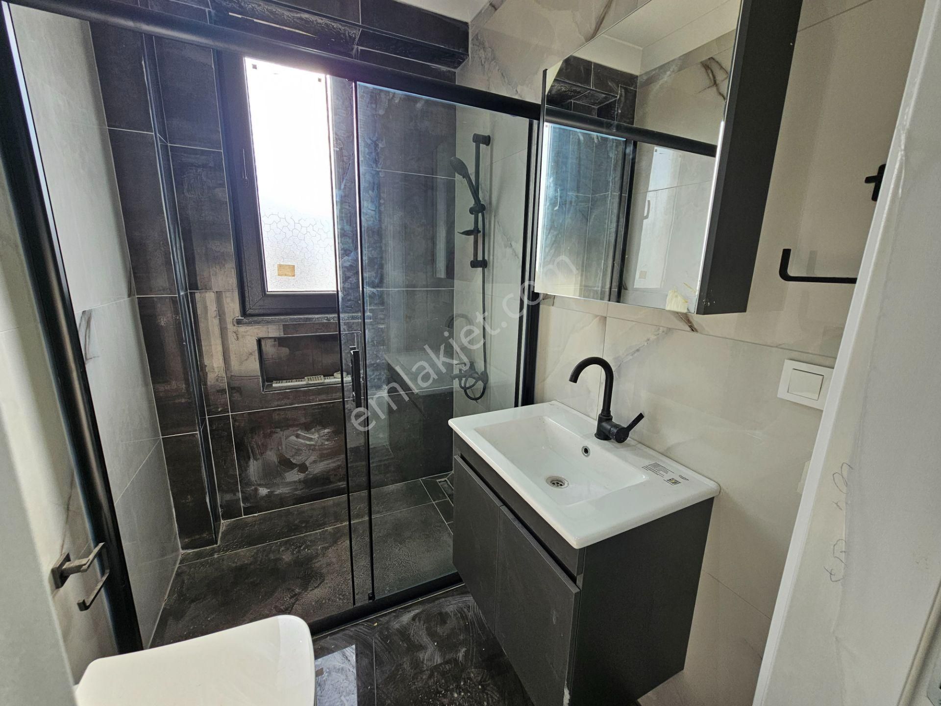 Kocaali Sakarya'da 3+1 Deniz 'e 70 Mt. Mesafede , Havuzlu , Yerden Isıtmalı Villa - Görsel 28