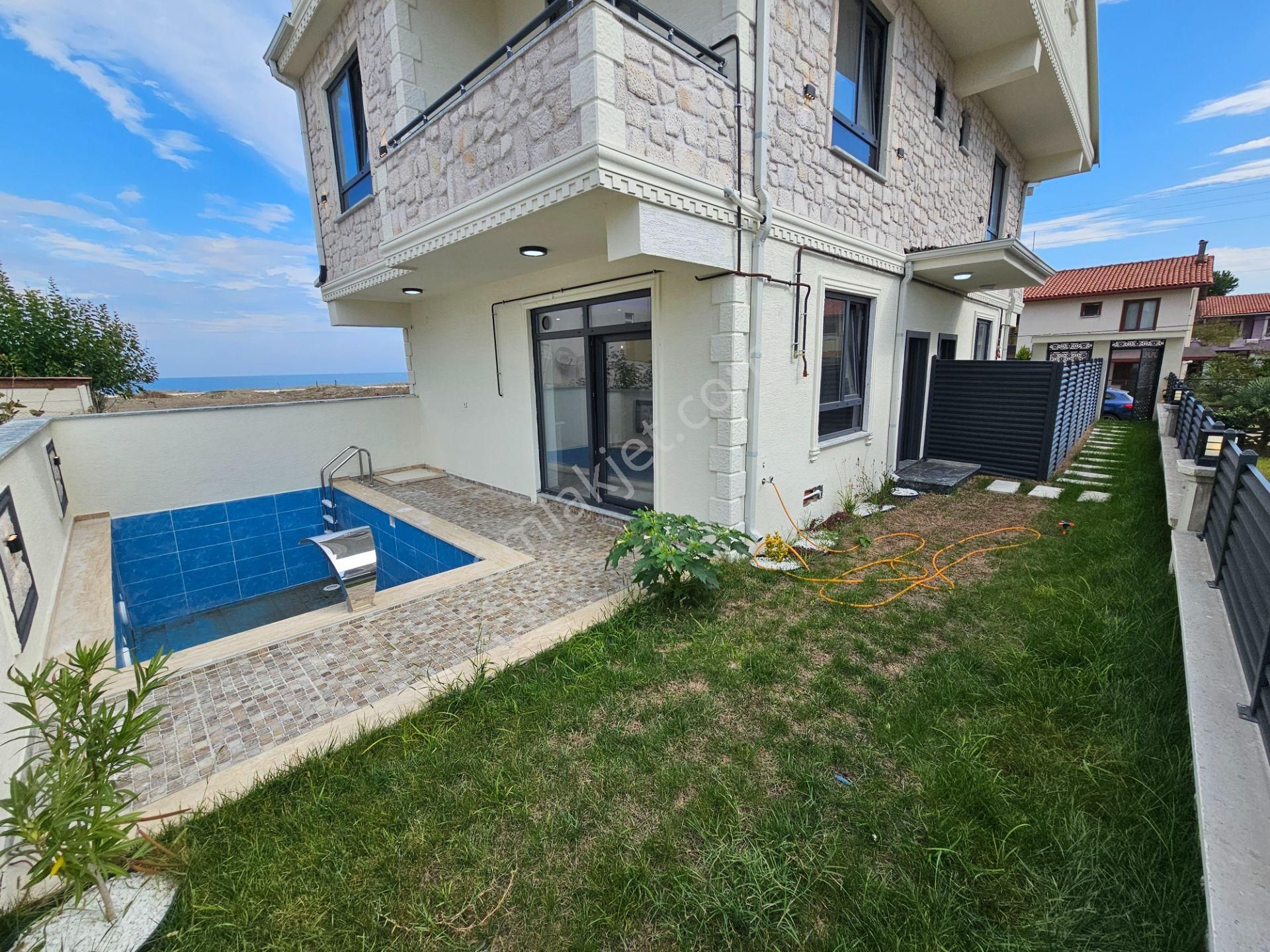 Deniz'den Kocaali Saakrya'da Denize 30 Mt. Mesafede, Havuzlu Lüks Villa - Görsel 3