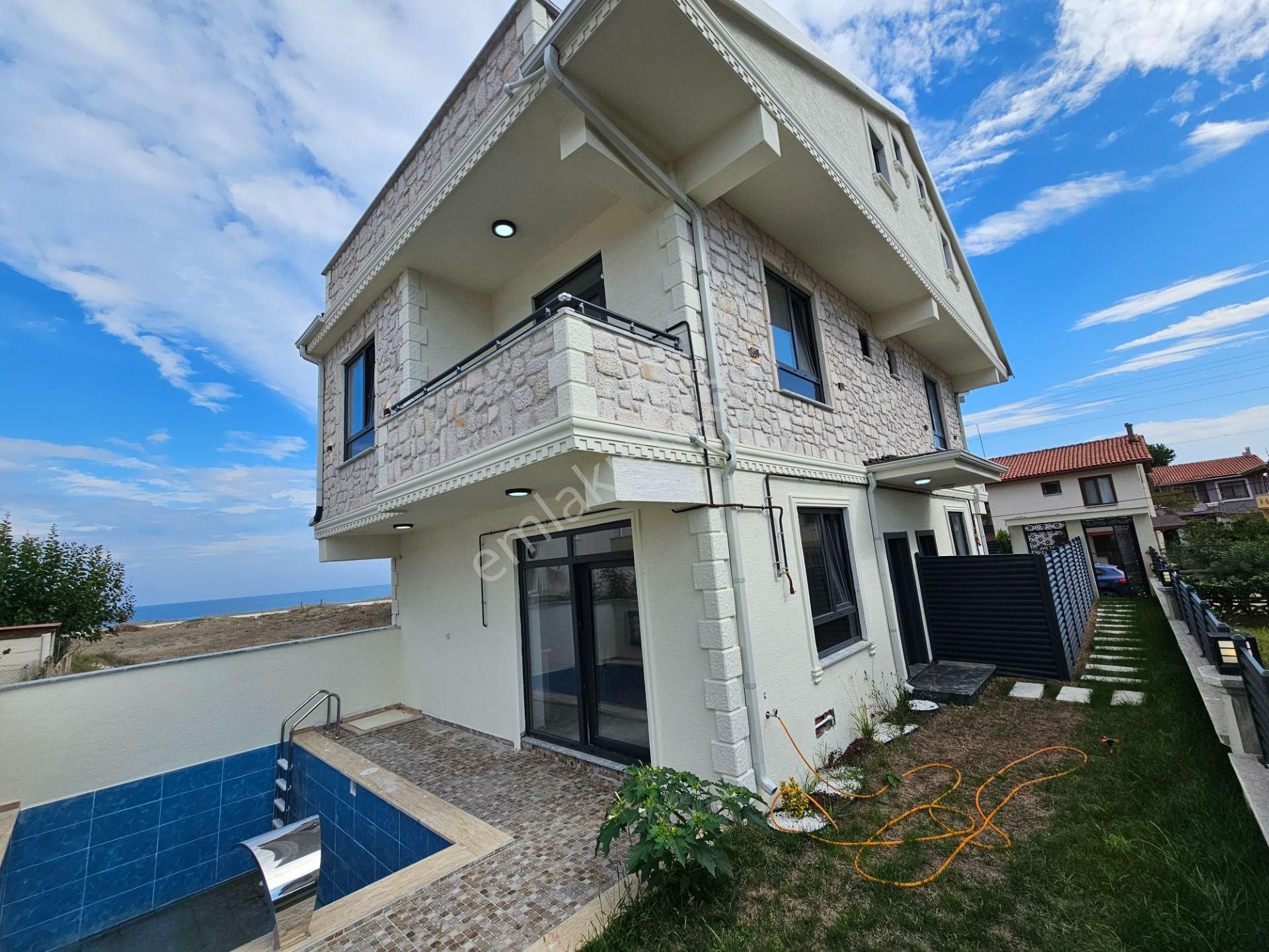 Deniz'den Kocaali Saakrya'da Denize 30 Mt. Mesafede, Havuzlu Lüks Villa - Görsel 2