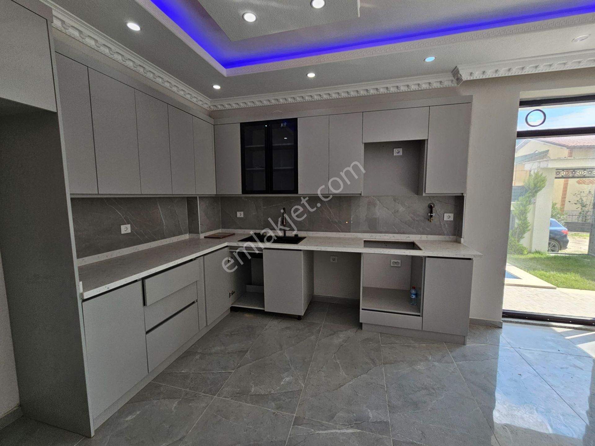 Deniz'den Kocaali Saakrya'da Denize 30 Mt. Mesafede, Havuzlu Lüks Villa - Görsel 16