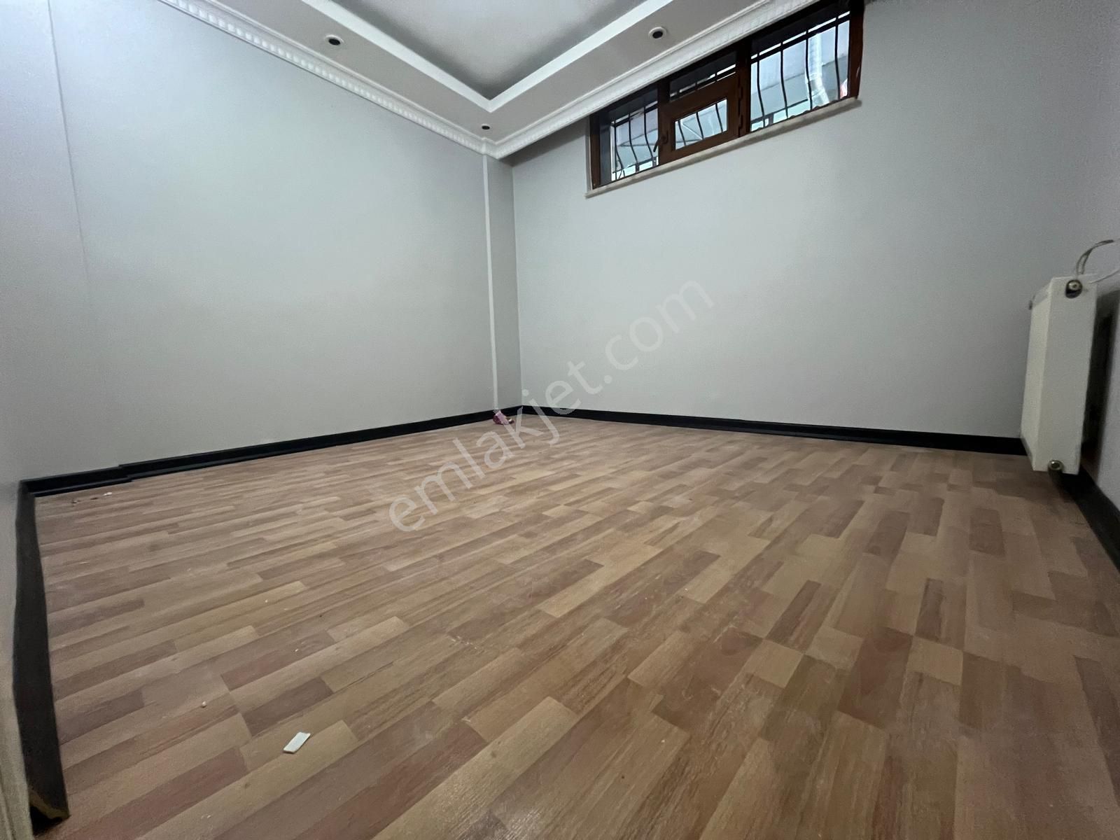 İsmetpaşa Mh Tramway Dibi 2+1 10-yıllık 95m2 Bahçekatı