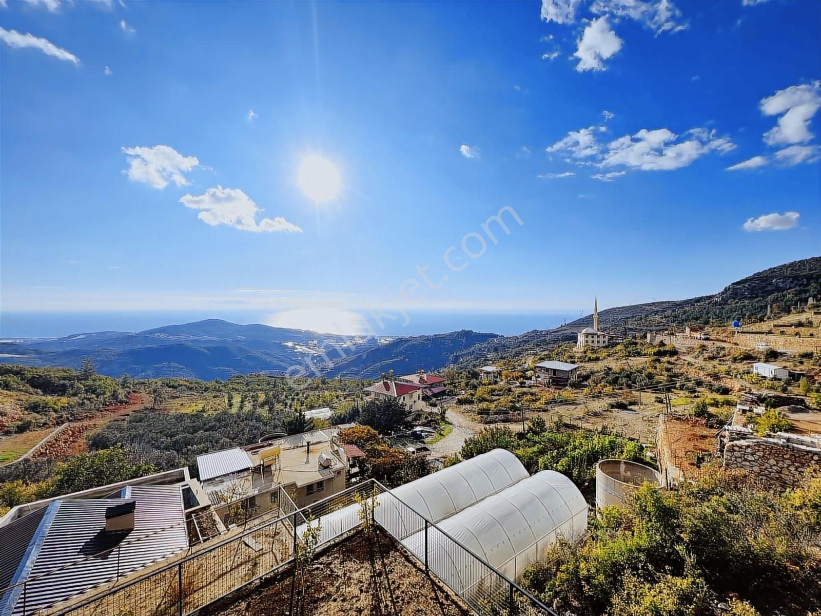 Alanya Gözüküçüklüde Ful Manzaralı Satılık 3+1 Villa