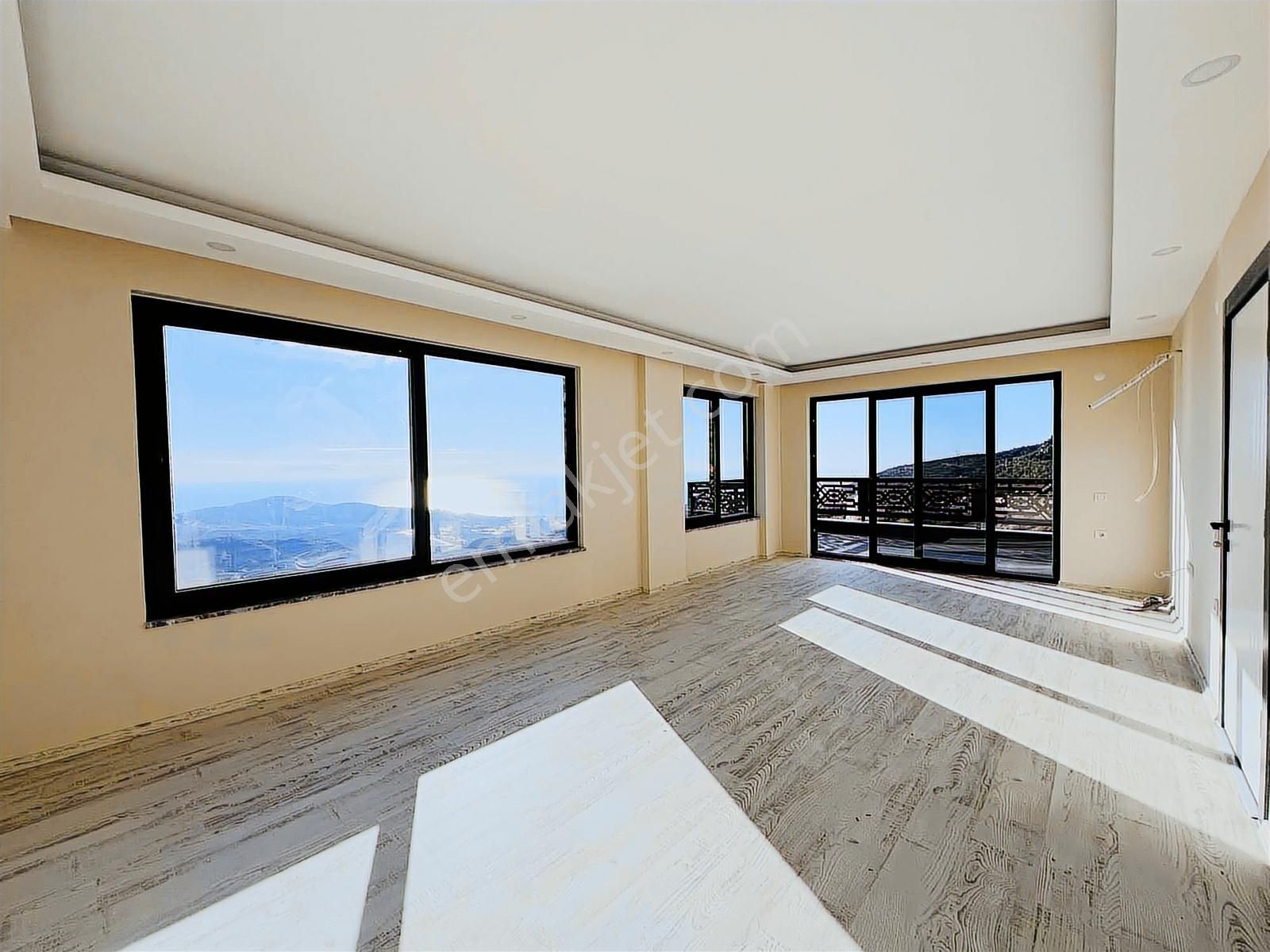 Alanya Gözüküçüklüde Ful Manzaralı Satılık 3+1 Villa - Görsel 22