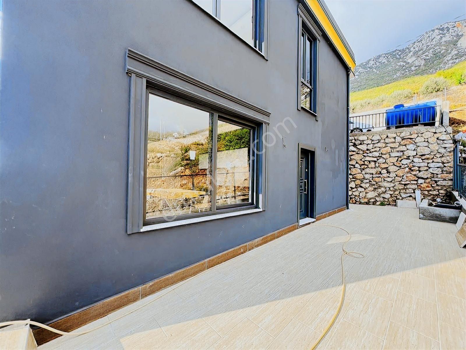 Alanya Gözüküçüklüde Ful Manzaralı Satılık 3+1 Villa - Görsel 4