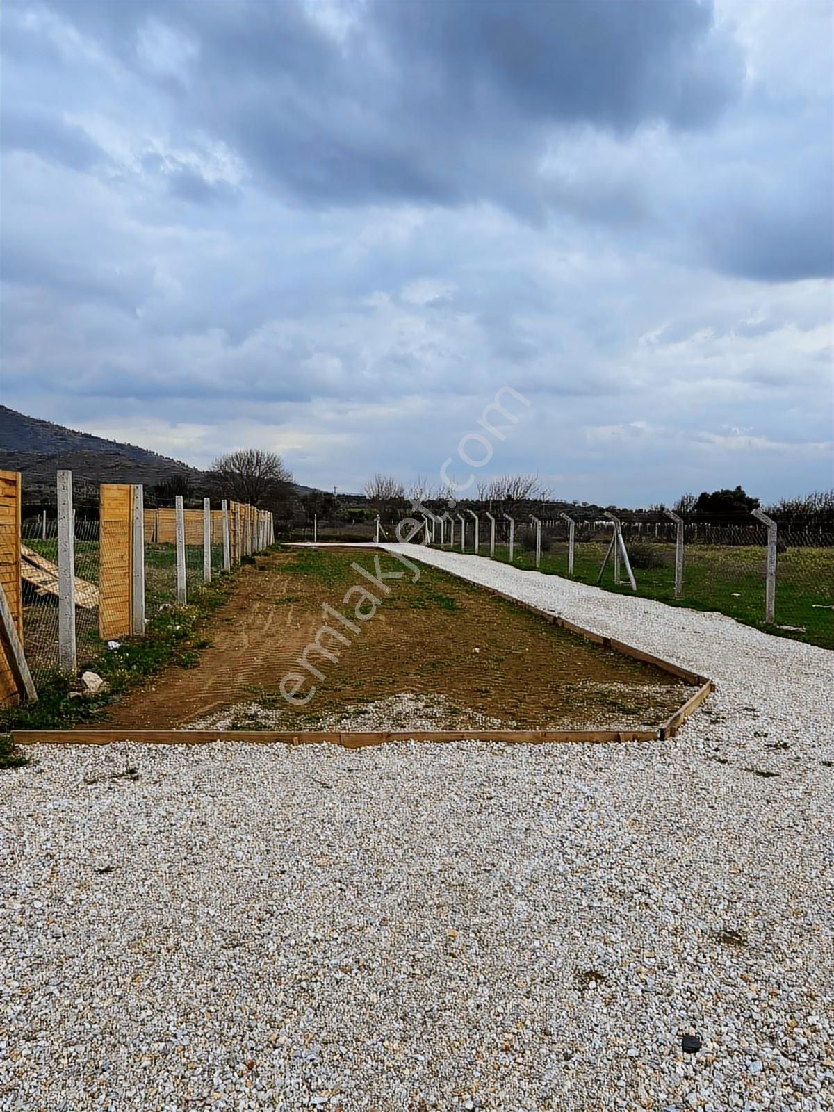 Öz-er Gayrimenkul'den Satılık Bahçeli Ev - Görsel 7