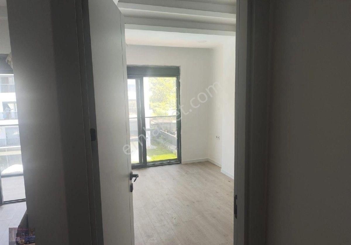 1+1 Yüksek Katlı Asansörlü Daire Sıfır Daire - Görsel 4