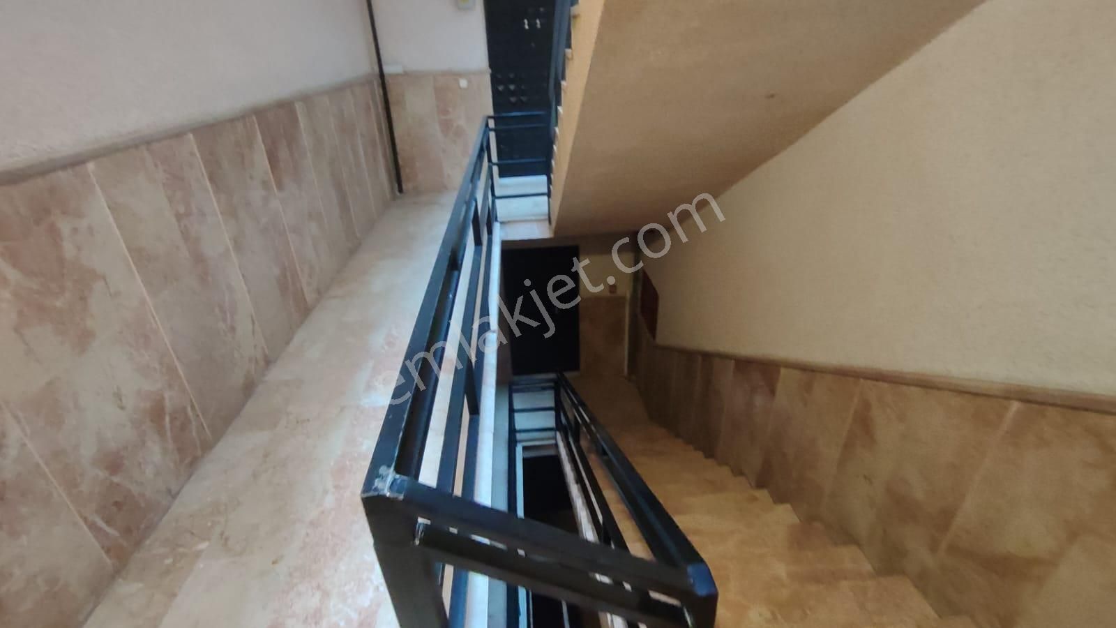 Atanora Vadiden İlkerde Ara Kat Full Manzaralı Cadde Yakını 3+1 - Görsel 18