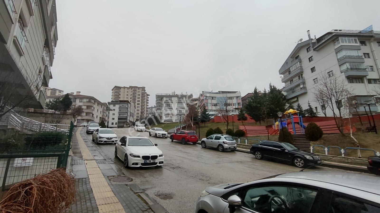 Atanora Vadiden İlkerde Ara Kat Full Manzaralı Cadde Yakını 3+1 - Görsel 17