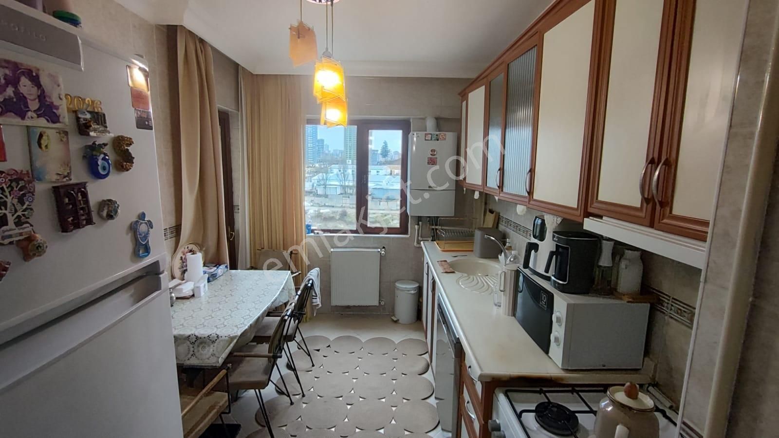 Atanora Vadiden İlkerde Ara Kat Full Manzaralı Cadde Yakını 3+1 - Görsel 19