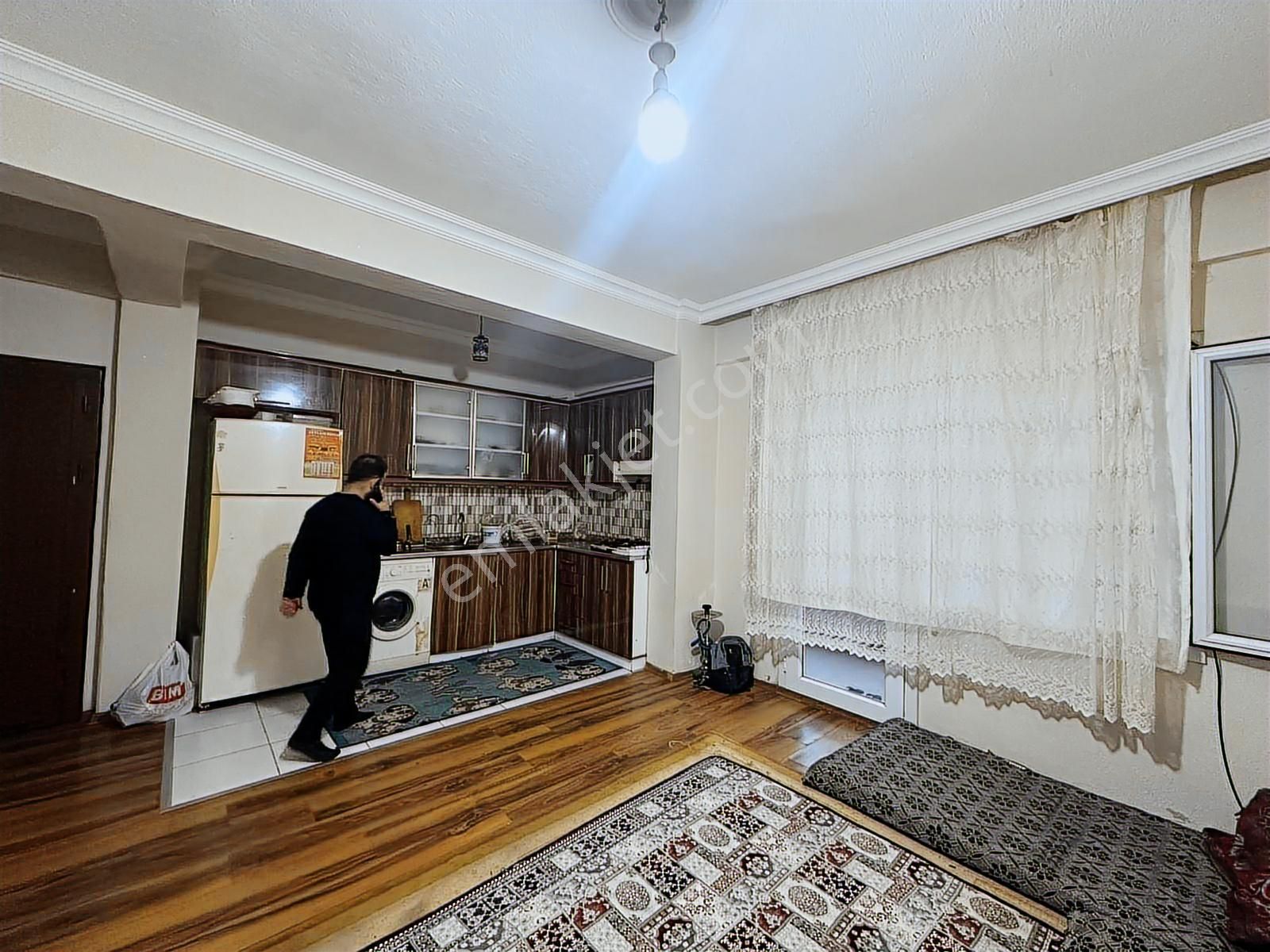 Öz-er Gayrimenkul'den Satılık Hazır Kiracılı 2+1 Daire - Görsel 9