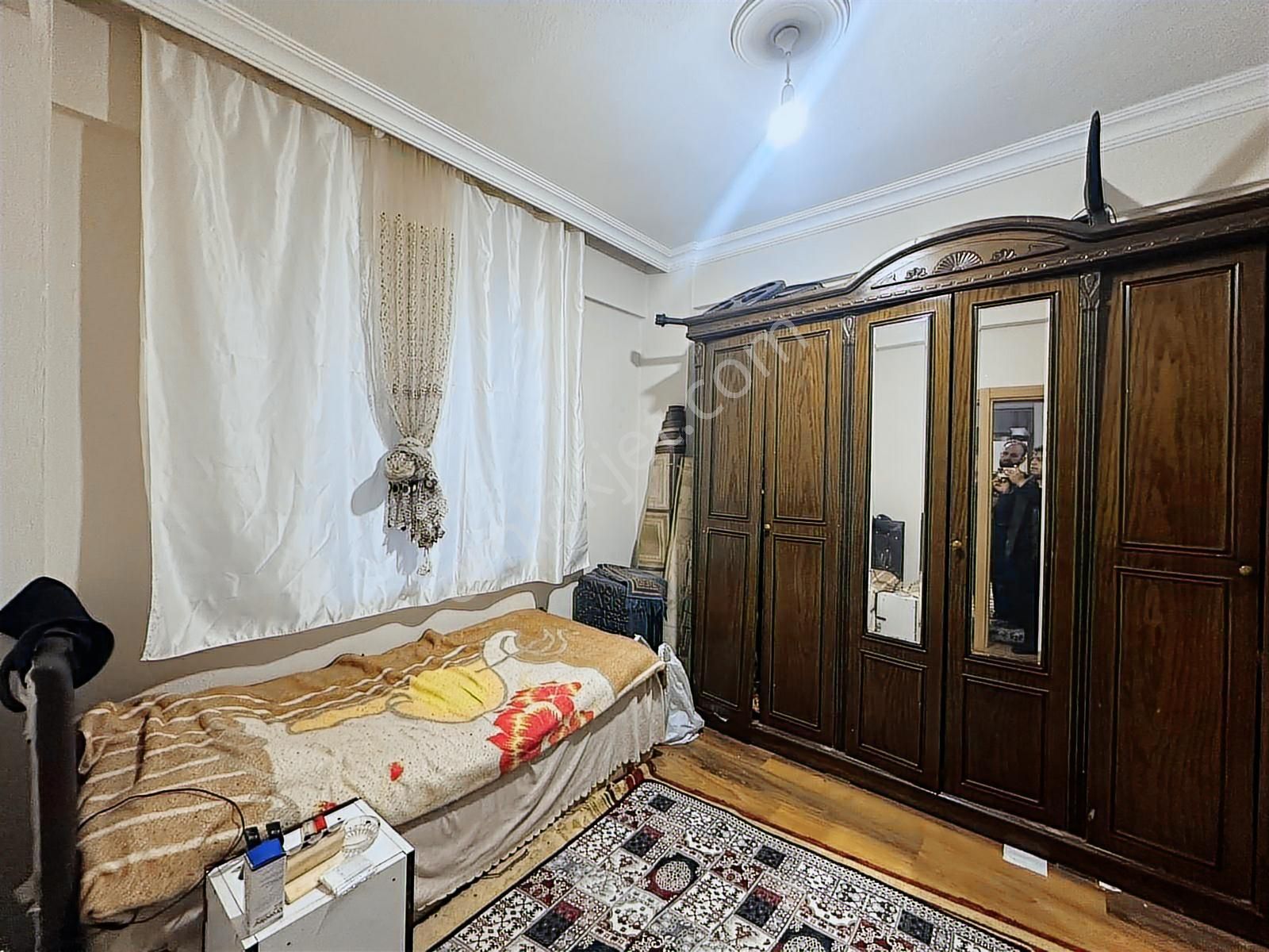 Öz-er Gayrimenkul'den Satılık Hazır Kiracılı 2+1 Daire - Görsel 5