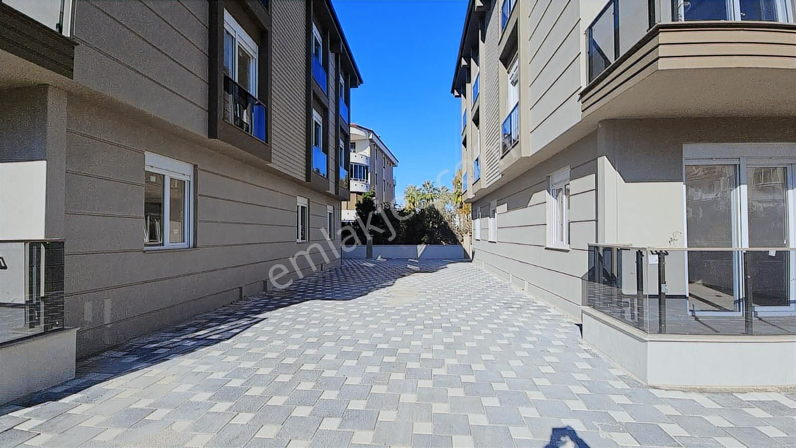 Döşemealtı Belediyesi Yakını 1+1 Daire - Görsel 9