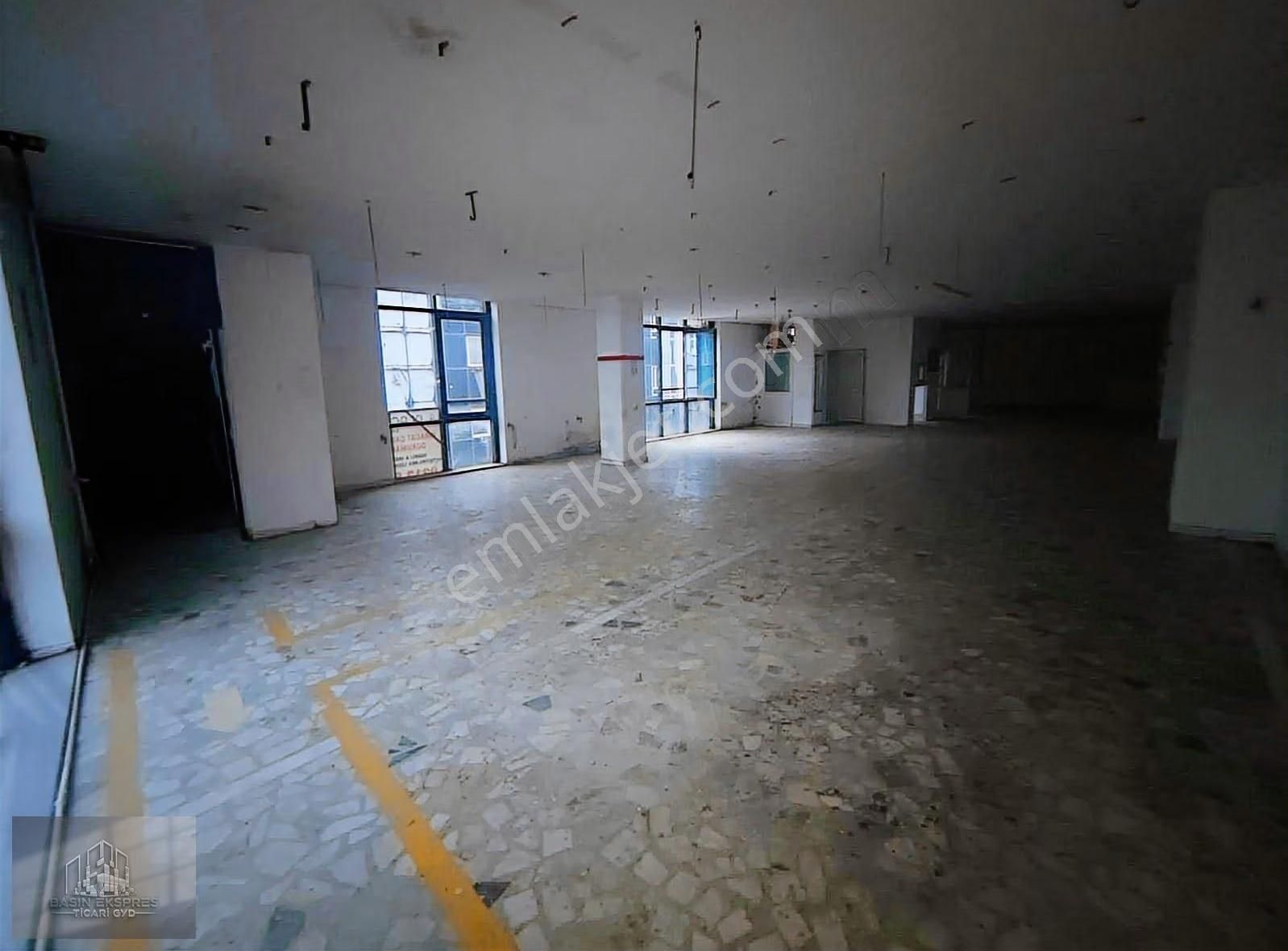 Sulyapıdan 1000 M2 Kiralik İş Yeri İmalata Atölye Showroma Uygun - Görsel 25