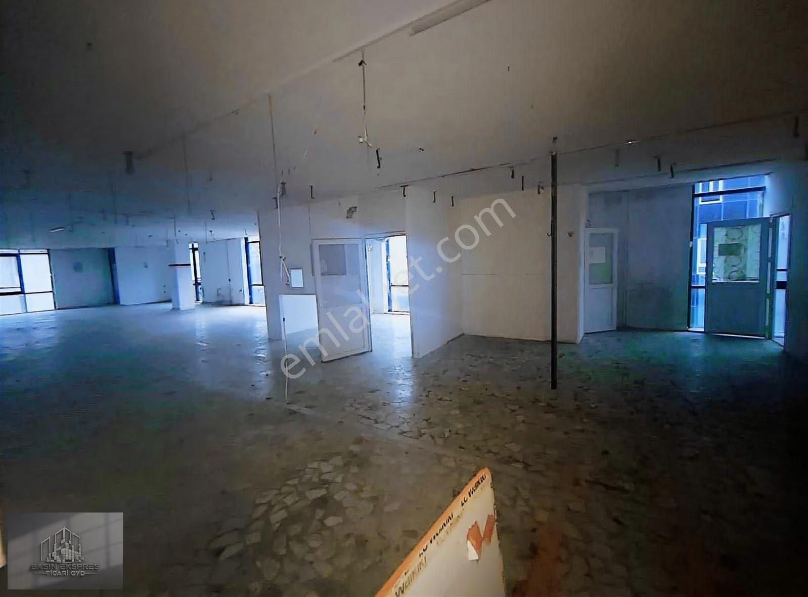 Sulyapıdan 1000 M2 Kiralik İş Yeri İmalata Atölye Showroma Uygun - Görsel 19