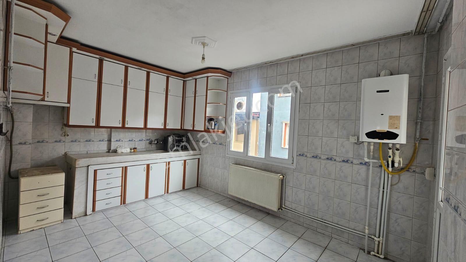 Doğalgazlı Çift Balkonlu Son Durağa Yakın Komisyonsuz. (emlakçılar Aramasın) - Görsel 12