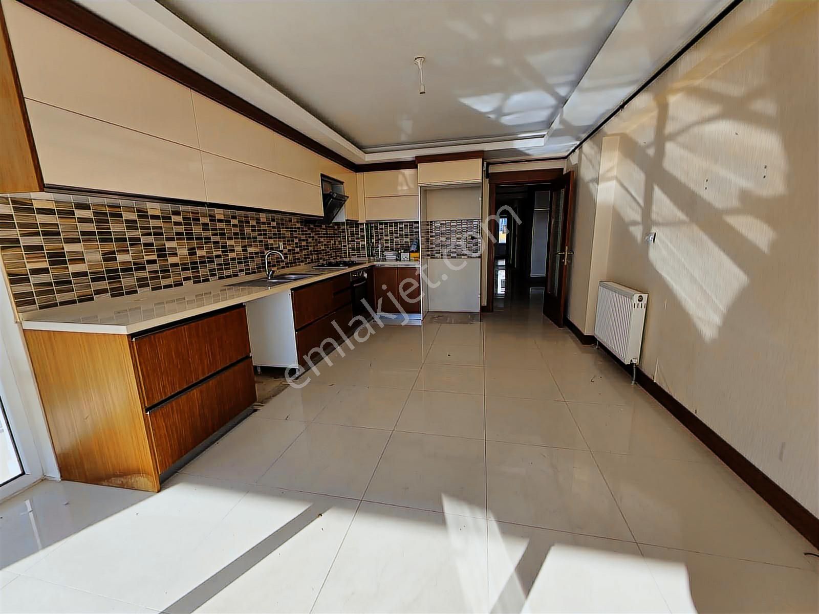 Pamuklar'da Manzaralı Ebeveyn Banyolu Katta 4+1 Satılık Daire - Görsel 25