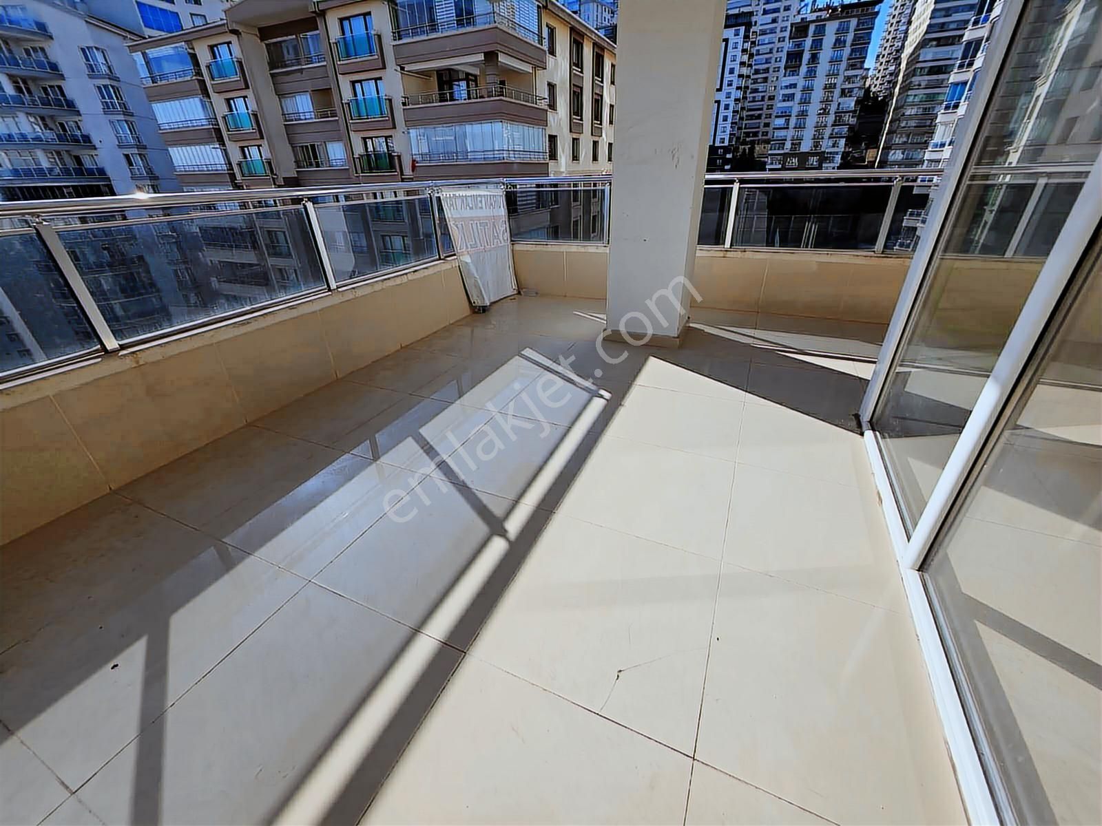 Pamuklar'da Manzaralı Ebeveyn Banyolu Katta 4+1 Satılık Daire - Görsel 21