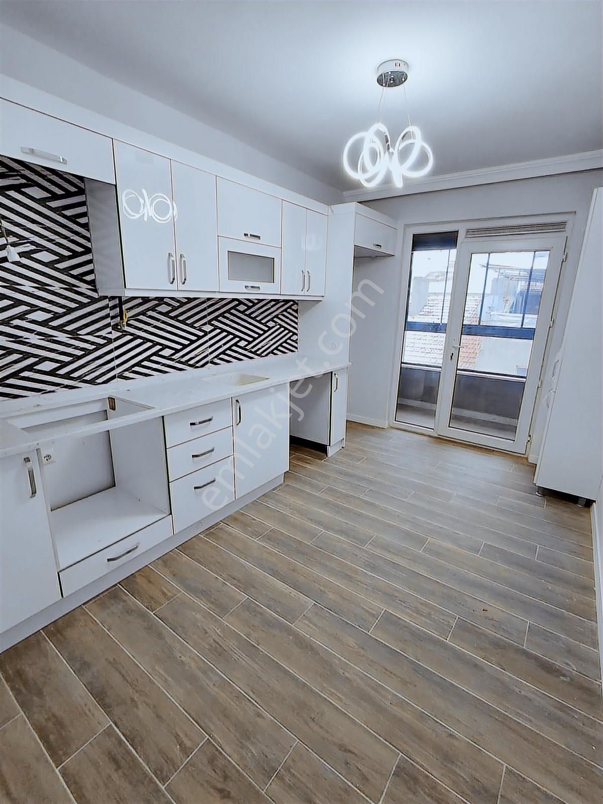 Satılık 3+1 Bakımlı Asansörlü Daire - Görsel 11