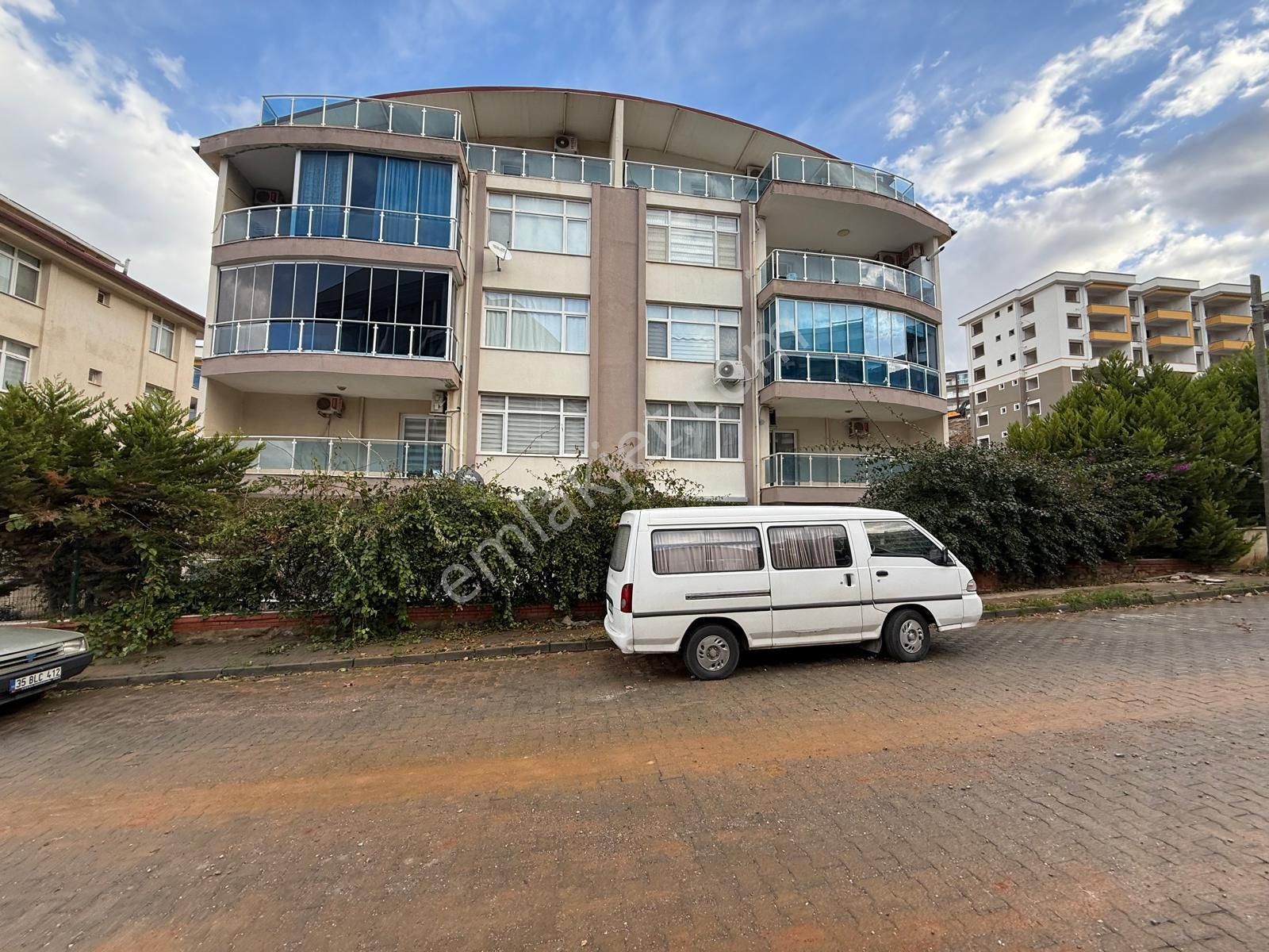 Kuşadası Degirmendere 3+1 Arakat Dolmuş Güzergah Üzeri Satılık Daire - Görsel 2