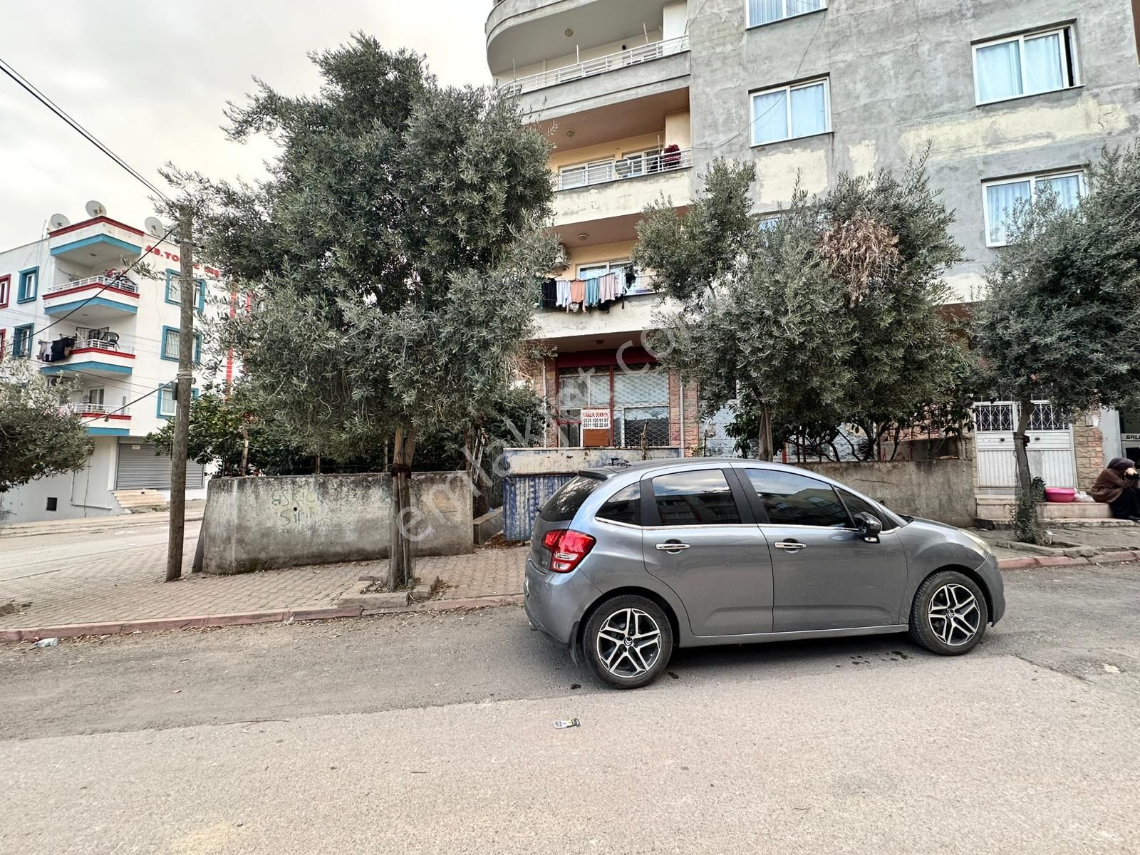 Aktif'den Kurdali'de Köşebaşı'nda 130m2+ön Kullanım Alanlı Satılık Dükkan