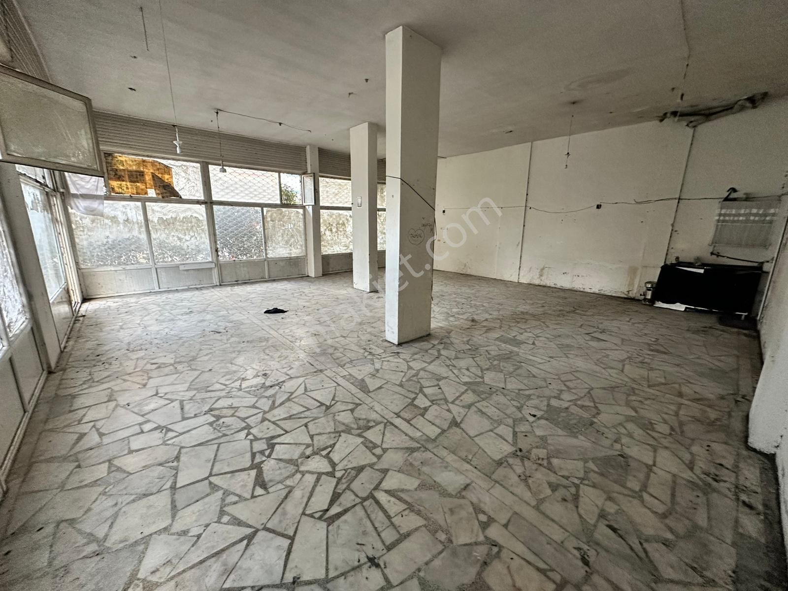 Aktif'den Kurdali'de Köşebaşı'nda 130m2+ön Kullanım Alanlı Satılık Dükkan - Görsel 3