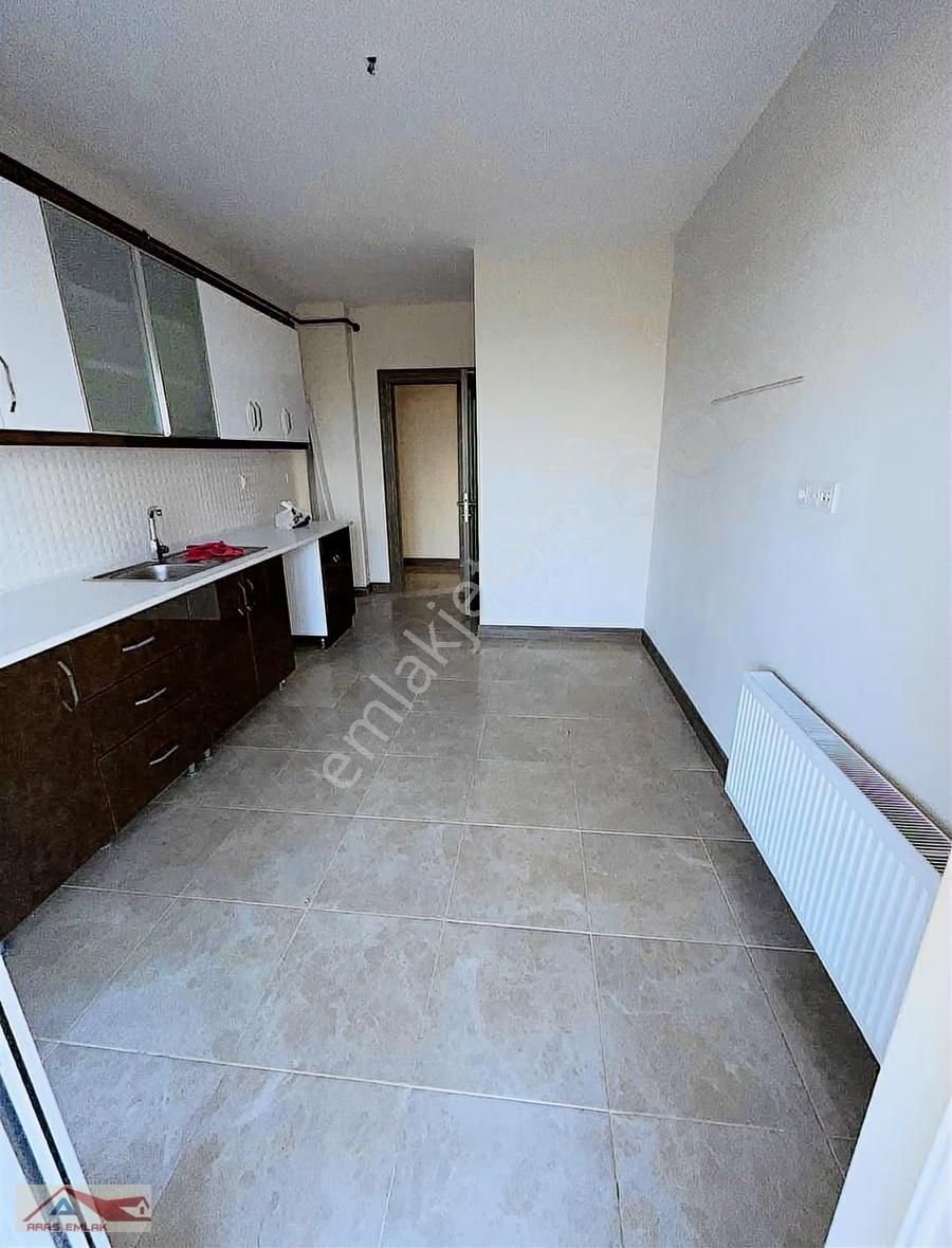 Tokide Site İçinde 8.katta Geniş Boyalı 2+1 Ferah Kaçmaz Daire - Görsel 8