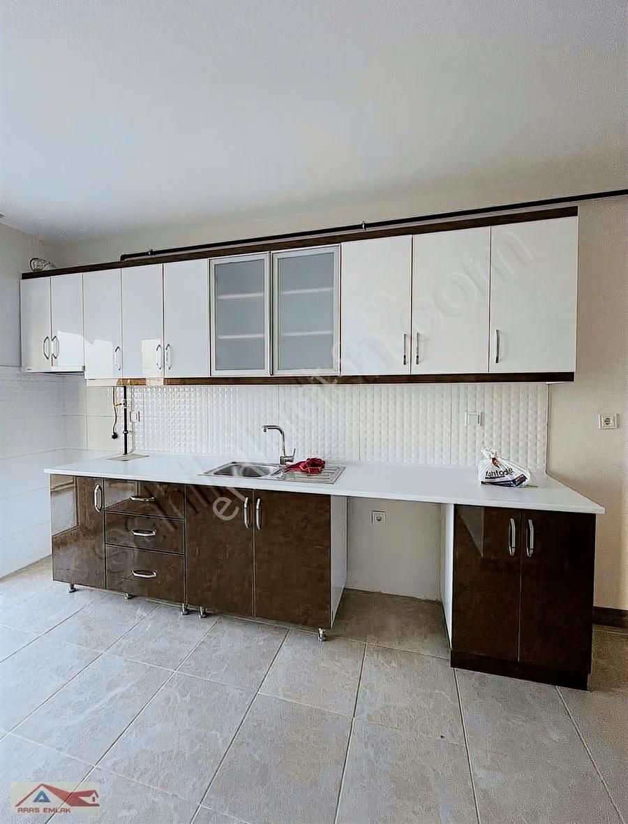 Tokide Site İçinde 8.katta Geniş Boyalı 2+1 Ferah Kaçmaz Daire - Görsel 16