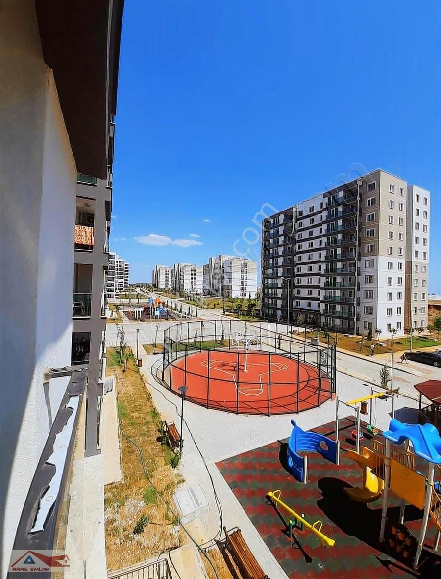 Tokide Site İçinde 8.katta Geniş Boyalı 2+1 Ferah Kaçmaz Daire