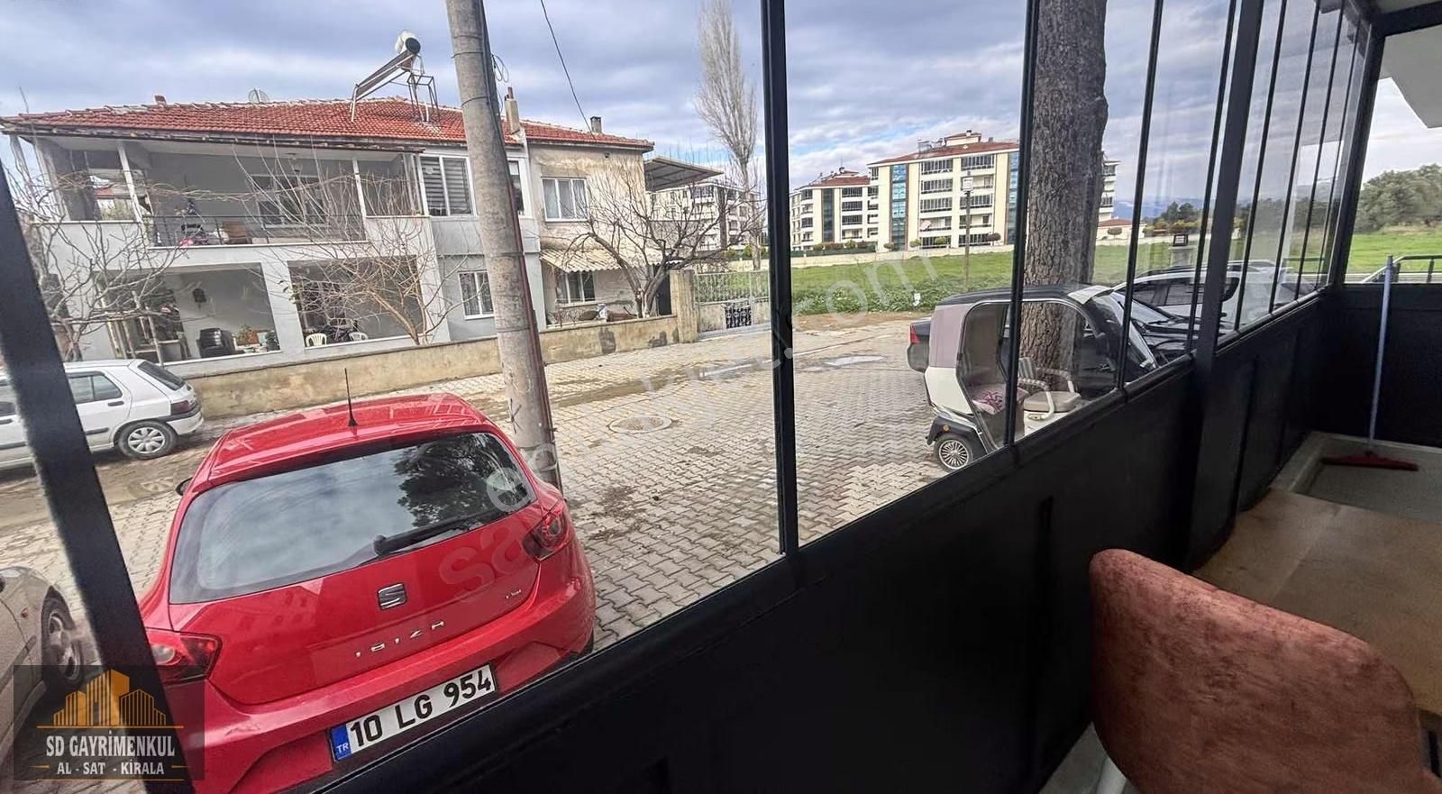 Kemalpaşada Çam Balkonlu 2+1 Satılık Daire - Görsel 12