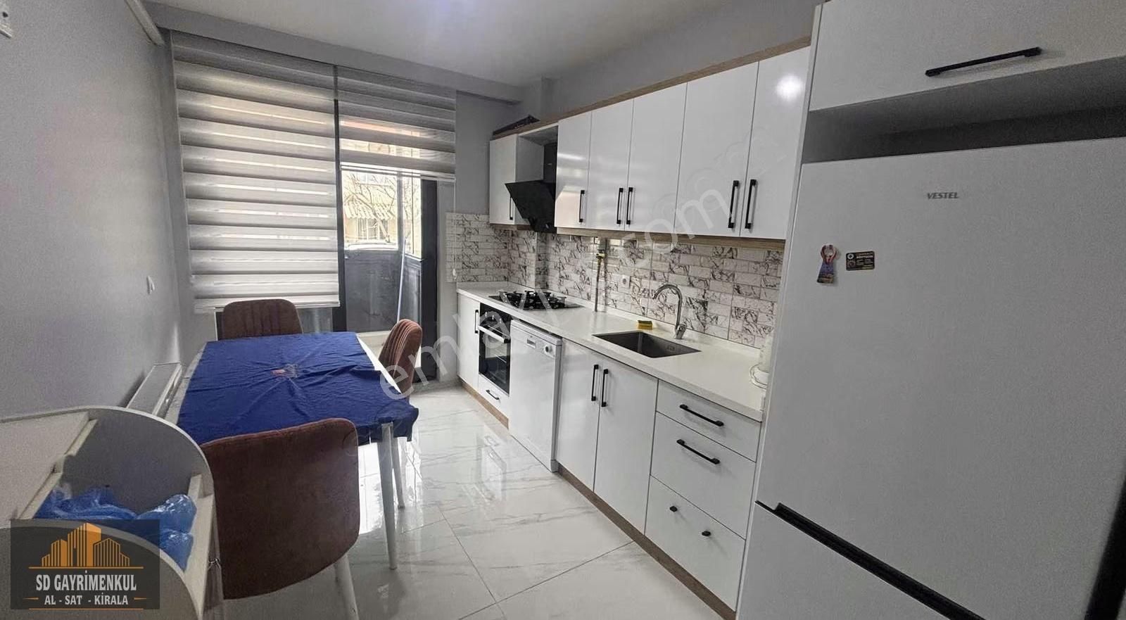Kemalpaşada Çam Balkonlu 2+1 Satılık Daire - Görsel 3