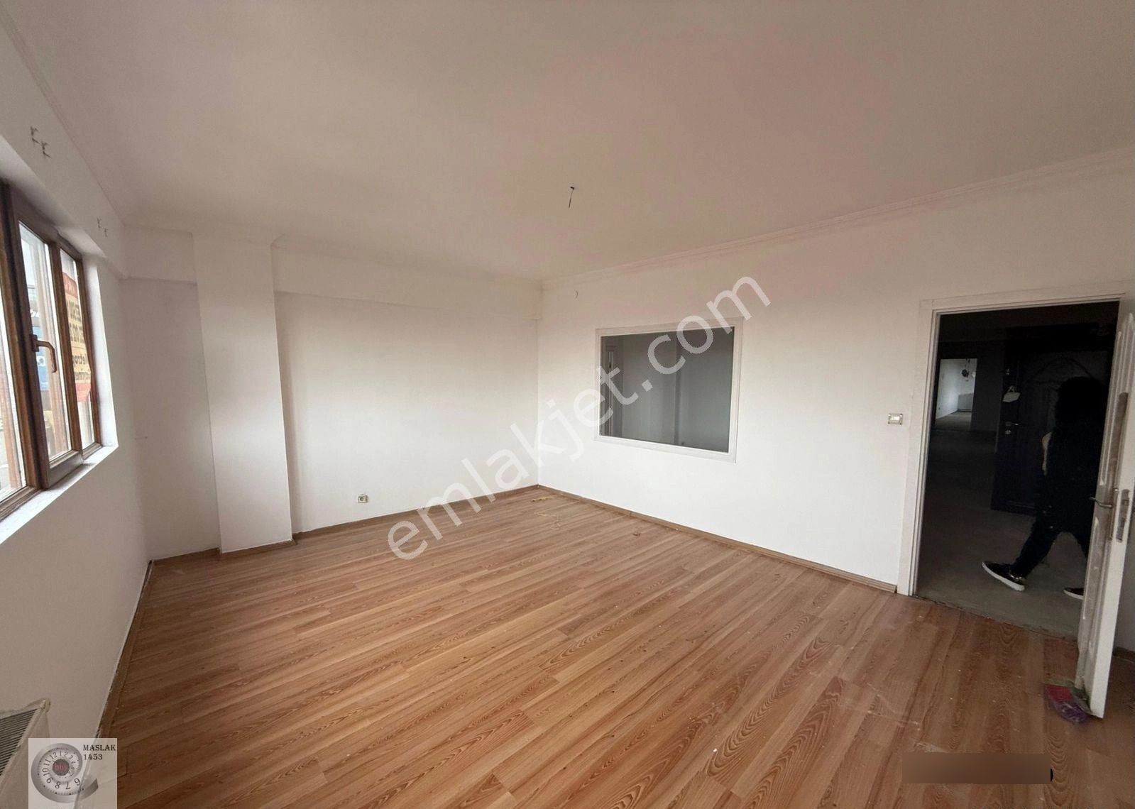 Sultan Selim Caddesi Üzerinde Hazır Ofis ***asansörlü 400 Metre Yangın Merdivenli - Görsel 29