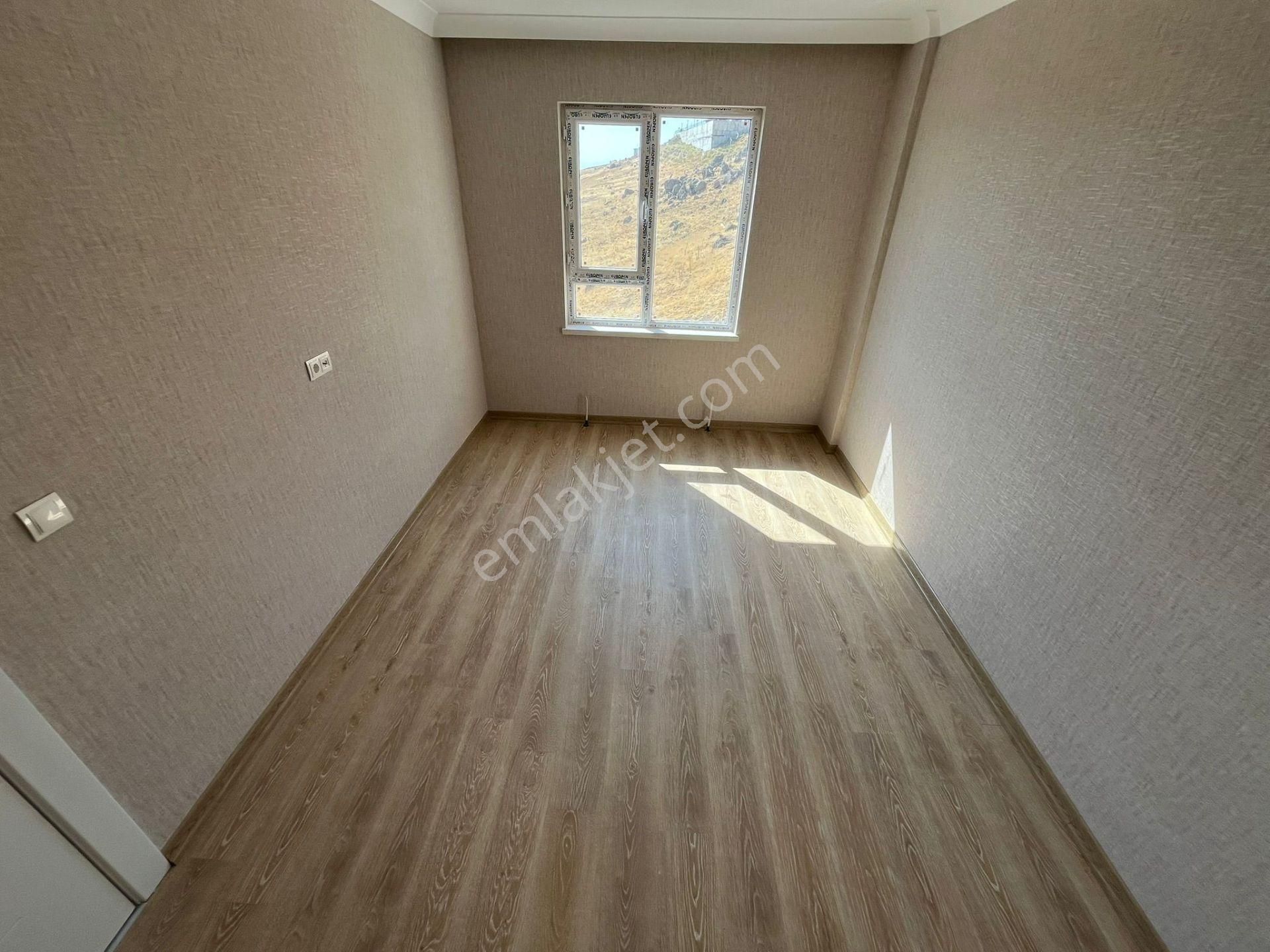 Karakayada Asansörlü Yapılı Dairemiz Satışta! - Görsel 11