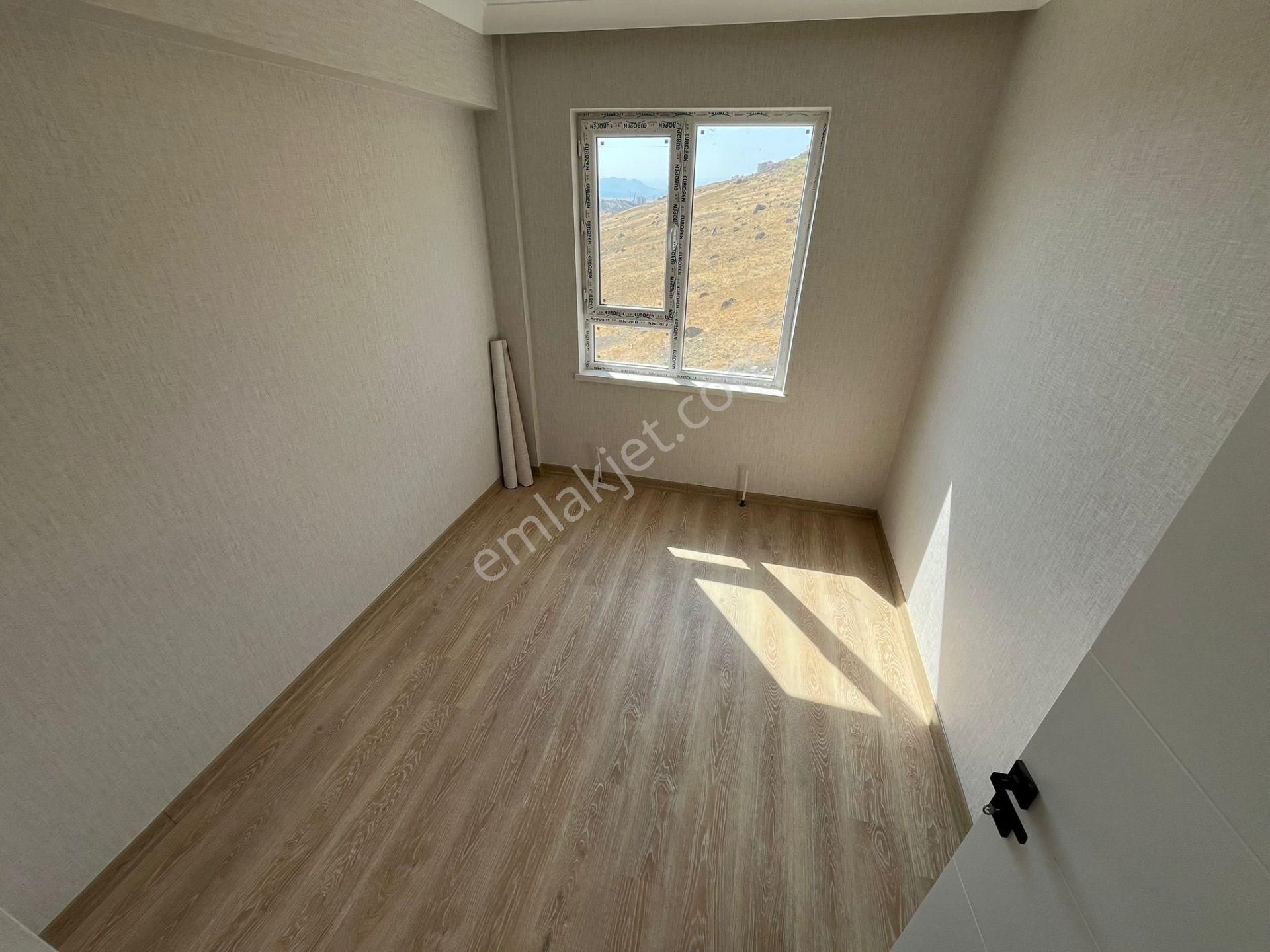 Karakayada Asansörlü Yapılı Dairemiz Satışta! - Görsel 18