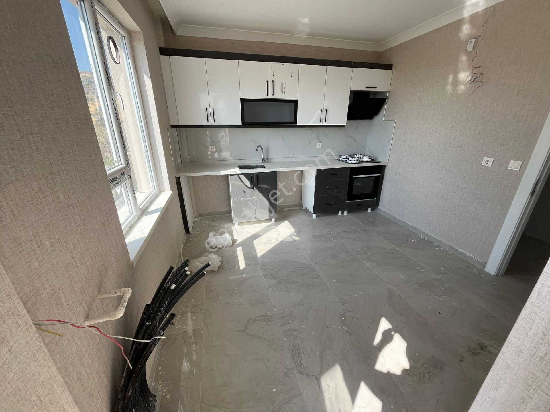 Karakayada Asansörlü Yapılı Dairemiz Satışta! - Görsel 2