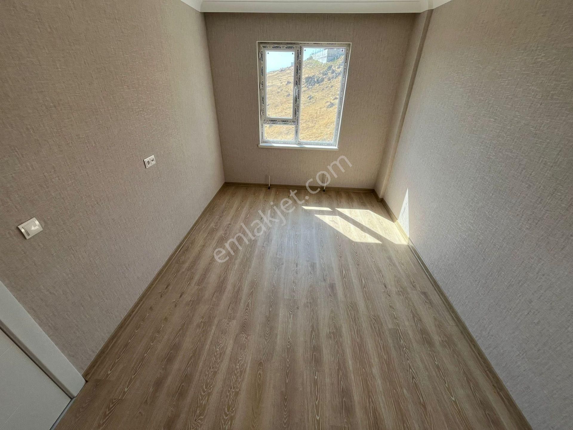 Karakayada Asansörlü Yapılı Dairemiz Satışta! - Görsel 17