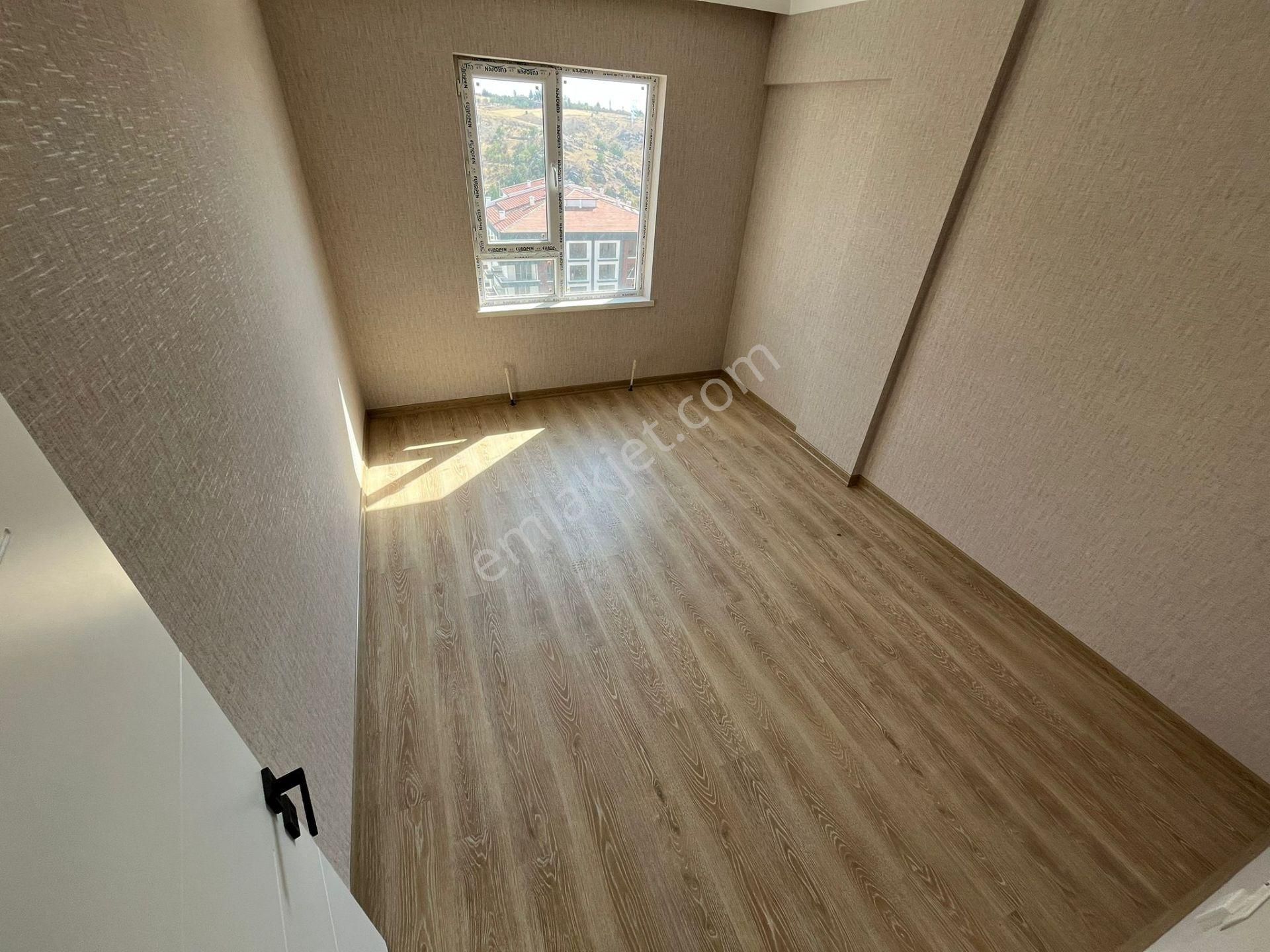 Karakayada Asansörlü Yapılı Dairemiz Satışta! - Görsel 12