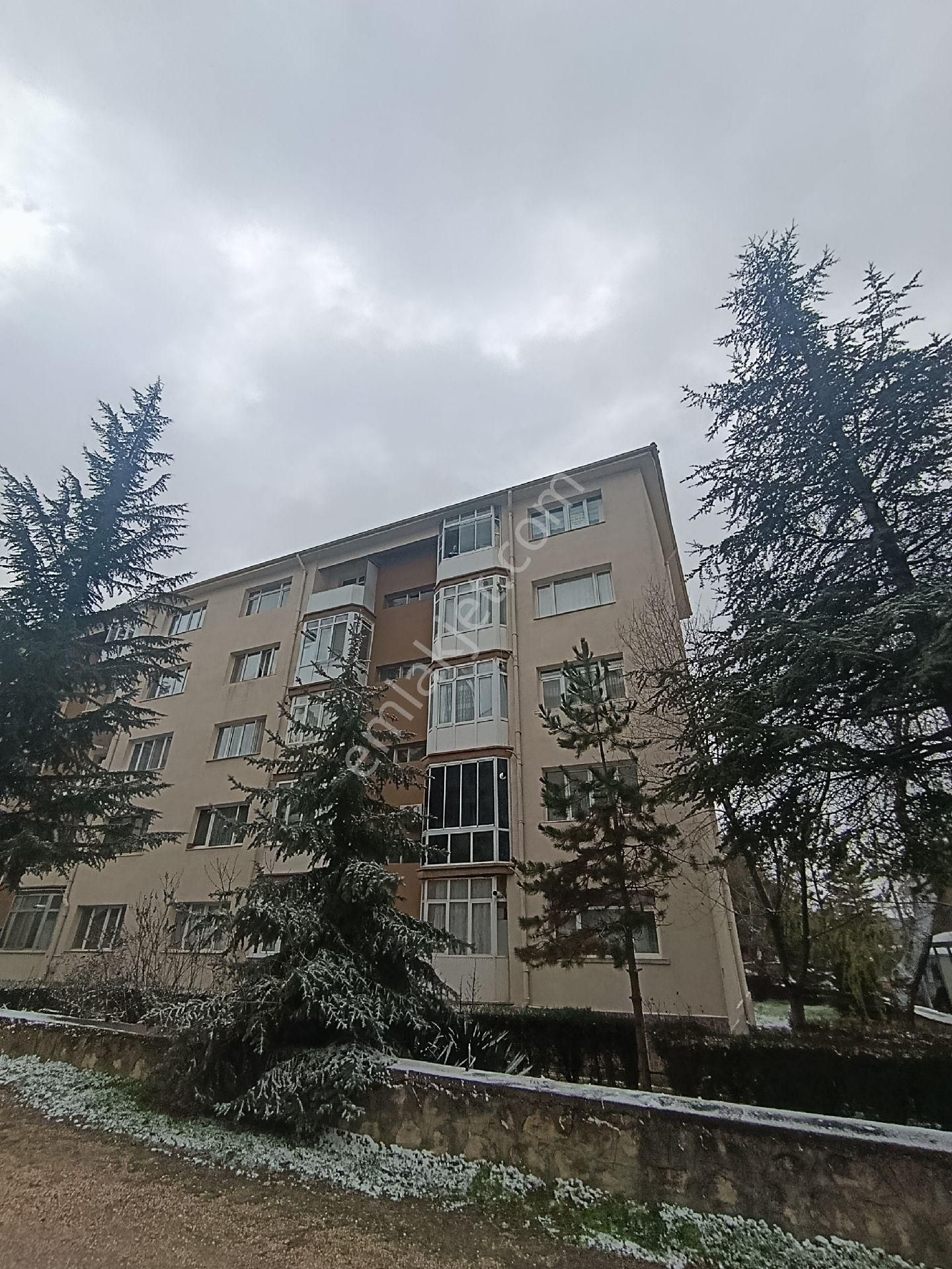 Yeniket Mahallesinde Kiralık 2+1 Daire