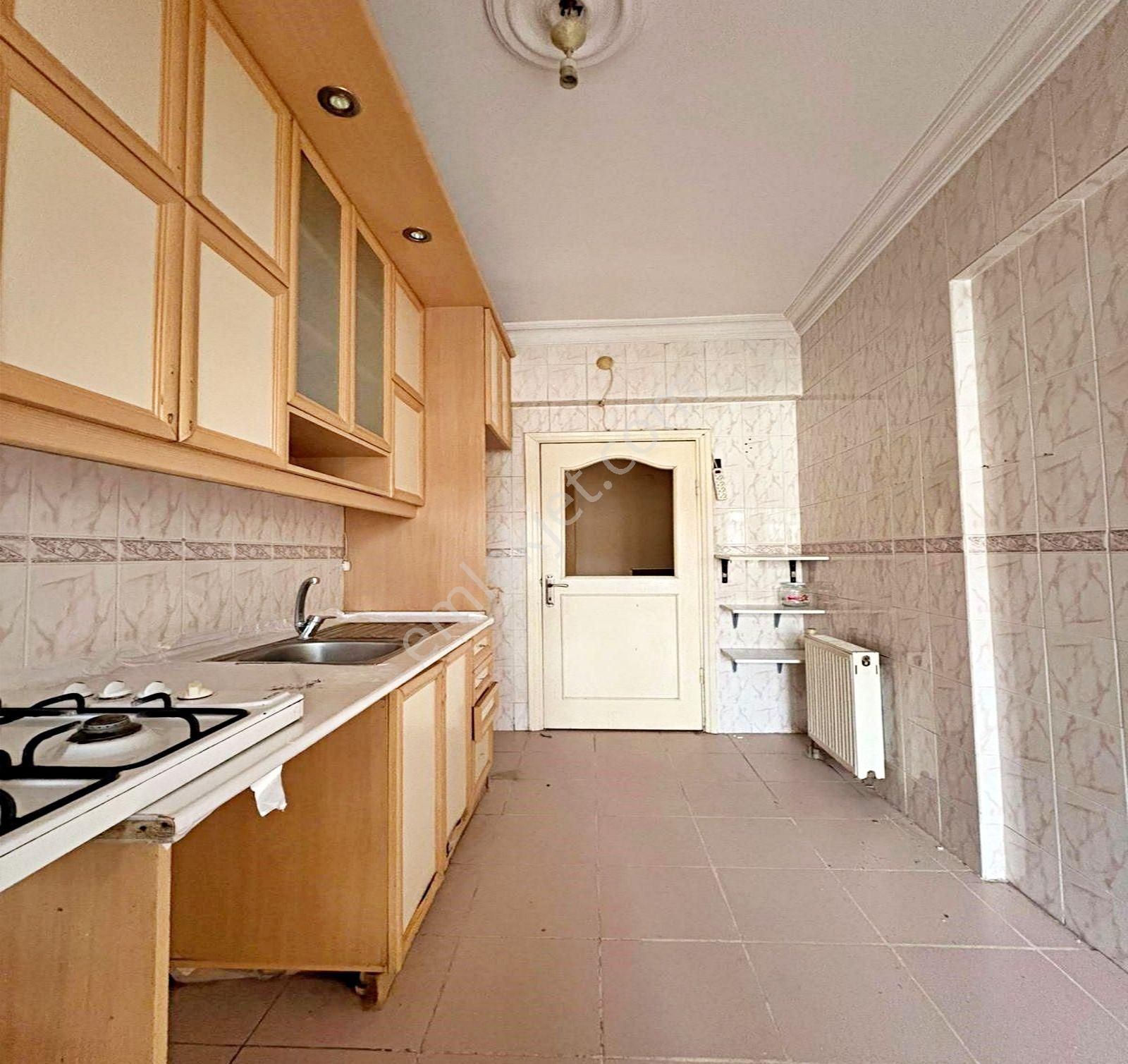 Metrobüse 5' Dakika Yürüme Mesafesinde Kiralık Daire