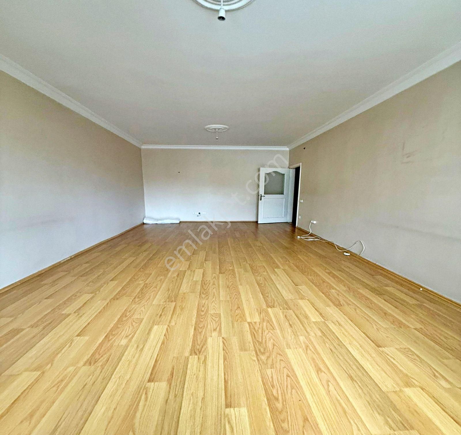 Metrobüse 5' Dakika Yürüme Mesafesinde Kiralık Daire - Görsel 4