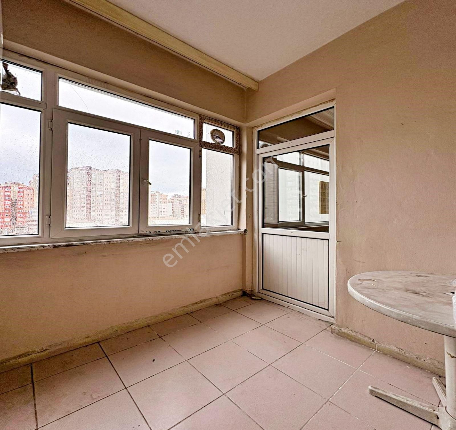 Metrobüse 5' Dakika Yürüme Mesafesinde Kiralık Daire - Görsel 15