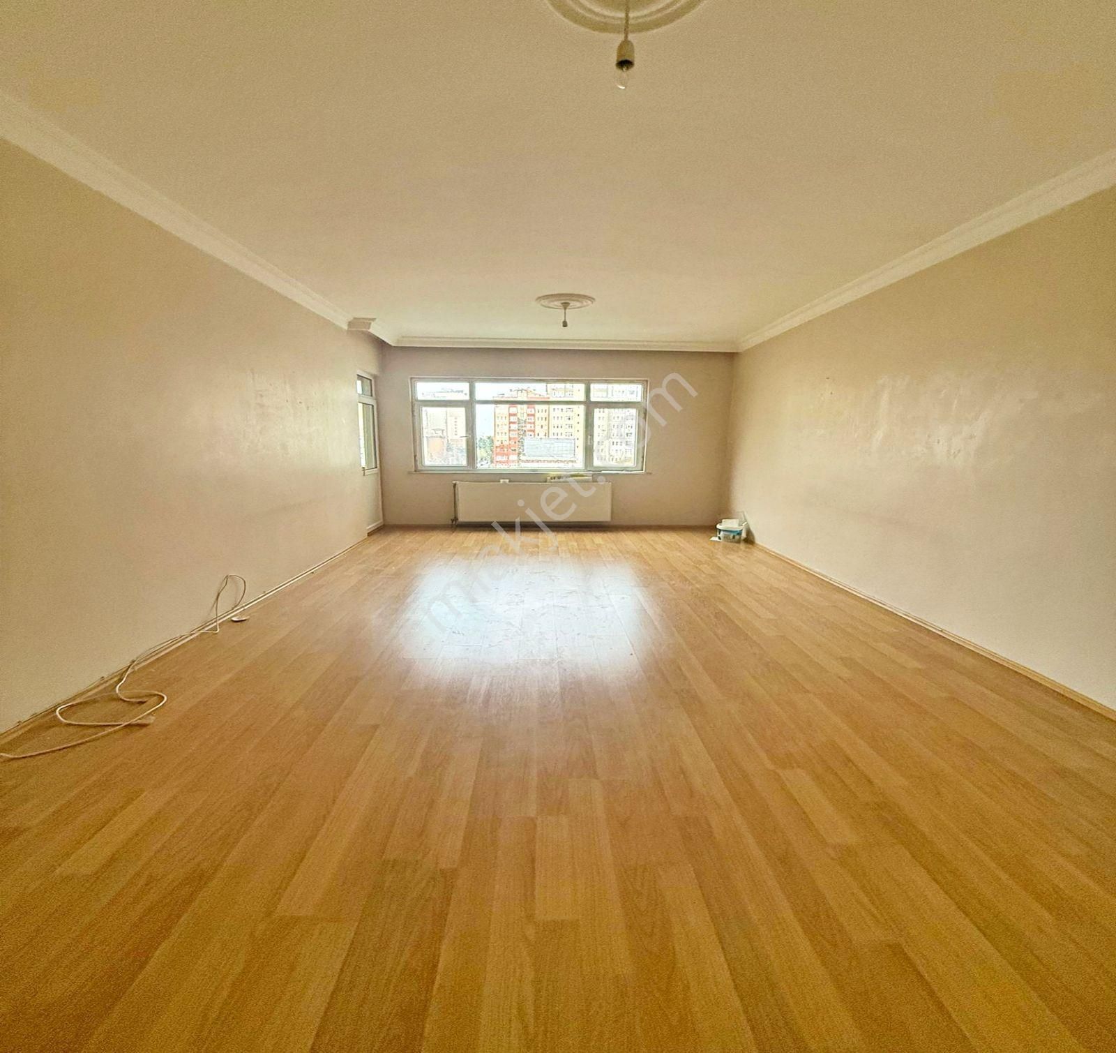 Metrobüse 5' Dakika Yürüme Mesafesinde Kiralık Daire - Görsel 9