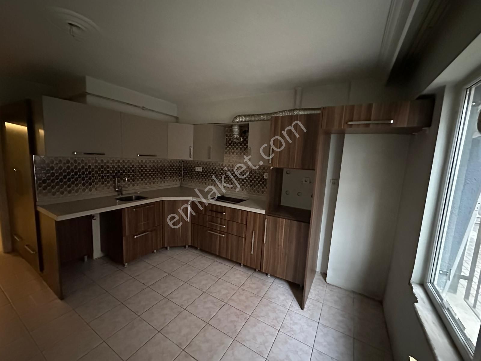 İhsaniye 3+1 Zemin Kat Kiralık - Görsel 9