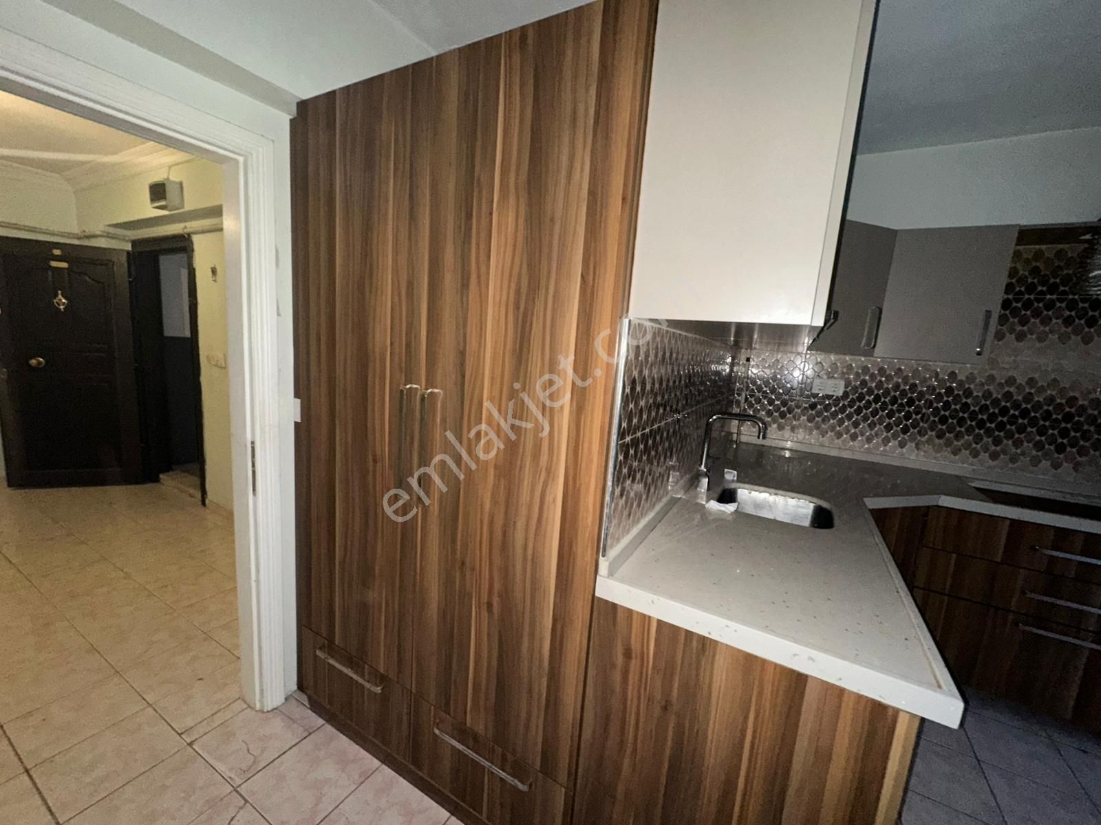 İhsaniye 3+1 Zemin Kat Kiralık - Görsel 12